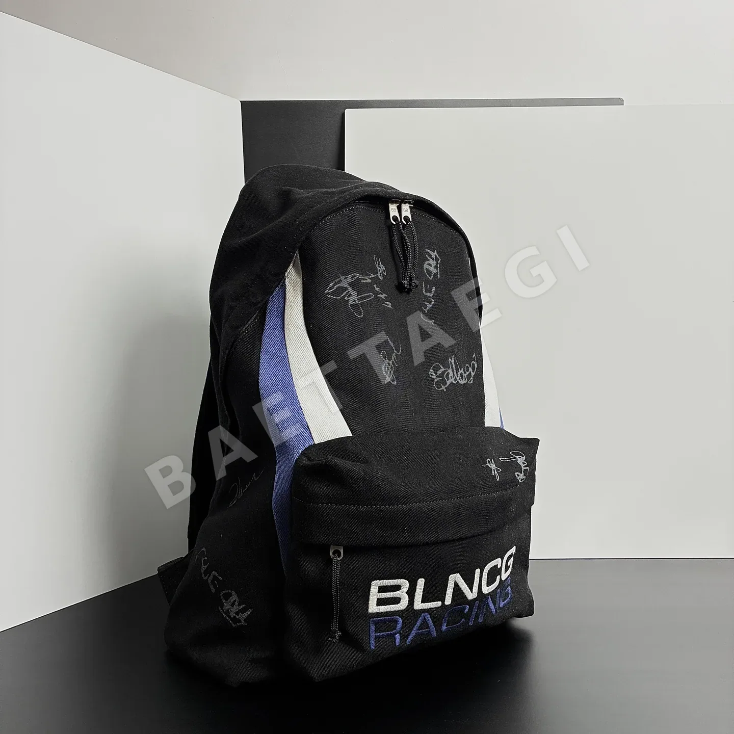 발렌시아가 워시드 캔버스 백팩 186549