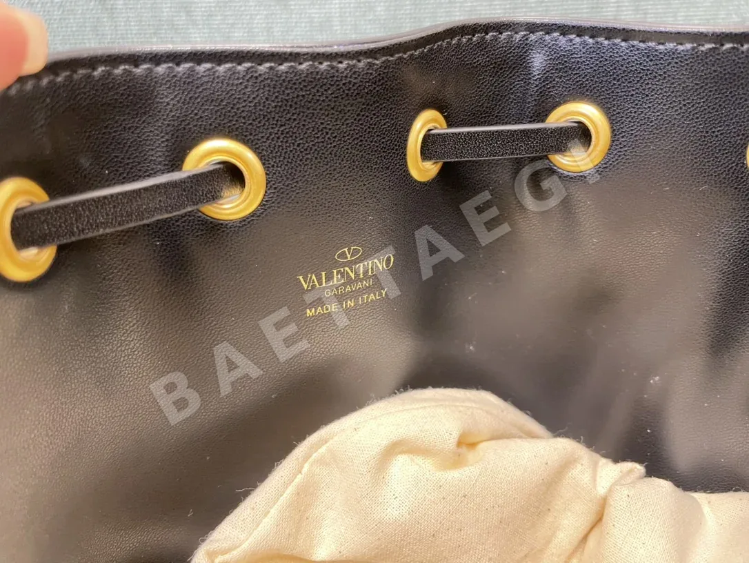 발렌티노 V로고 1188 램스킨 버킷백 레플리카 상세 이미지 8