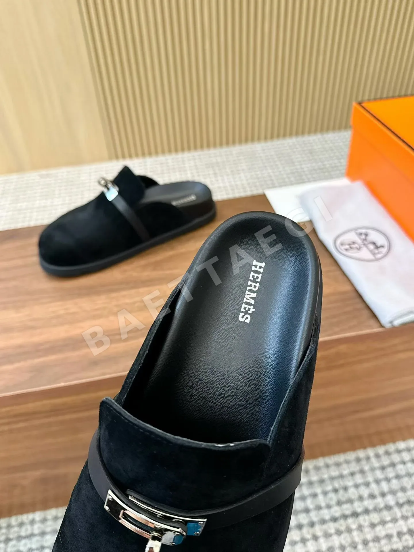 에르메스 뮬 슬리퍼 남녀신발 램스킨 상세 이미지 9
