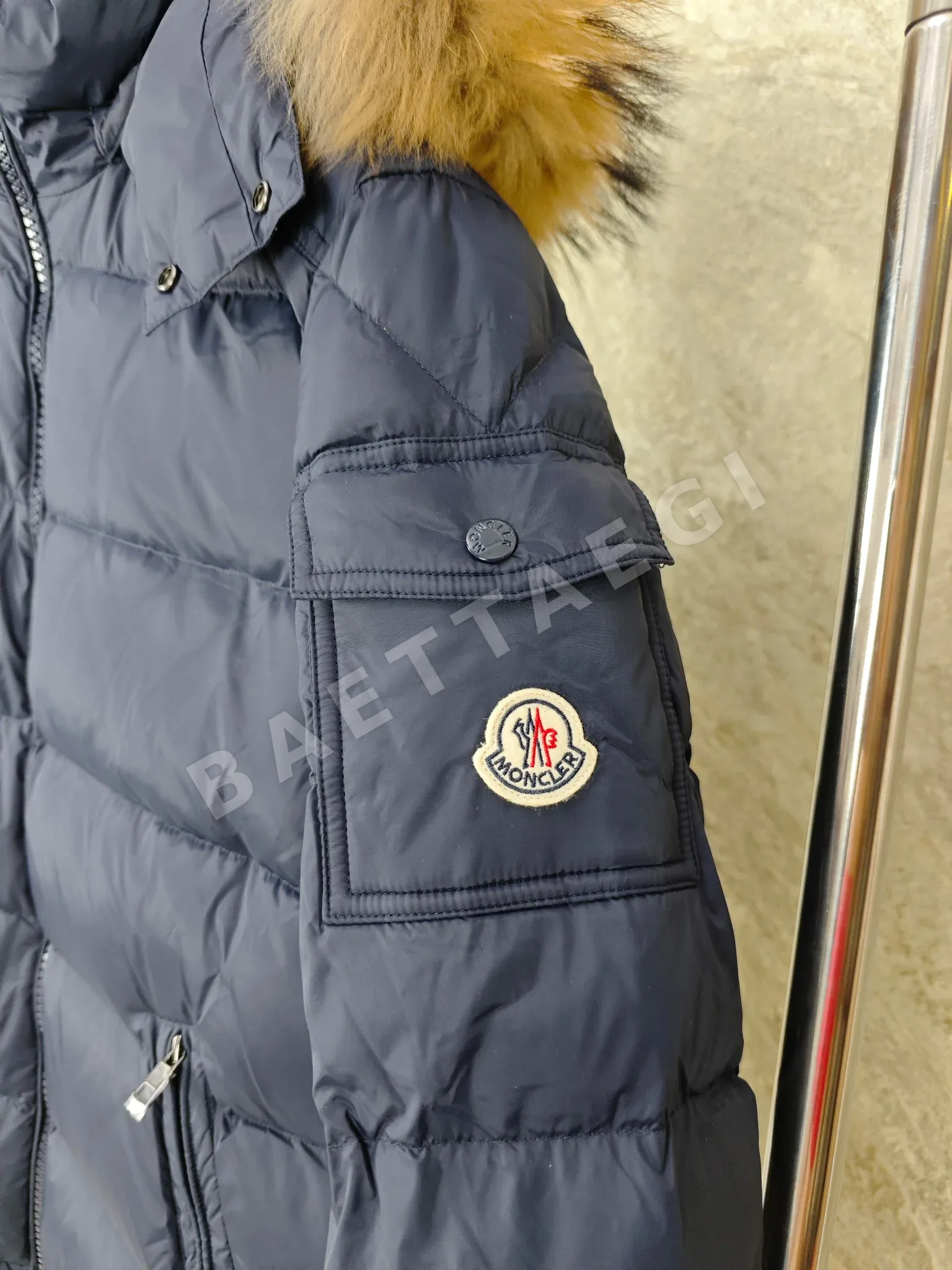 몽클레르 마야프 쇼트 다운 자켓 상세 이미지 3