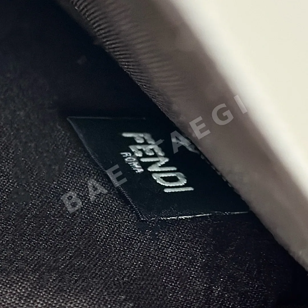 펜디 송아지가죽 미니멀 대형 가방 8265 A 상세 이미지 8