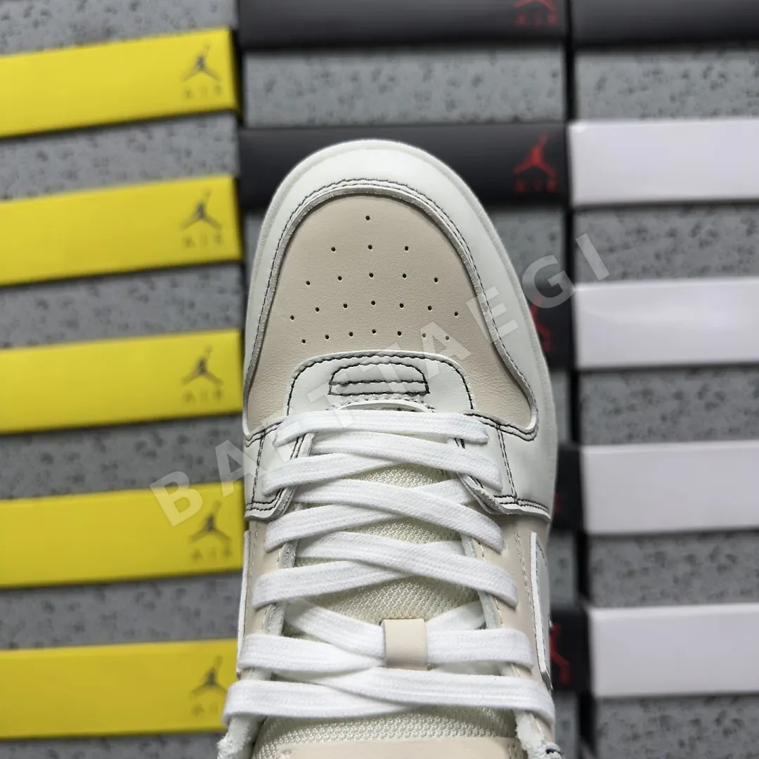 오프화이트 [KZ] 아웃 오브 오피스 OOO 로우 탑스 아이보리 202491 Off White Out Of Office OOO Low Tops 상세 이미지 6