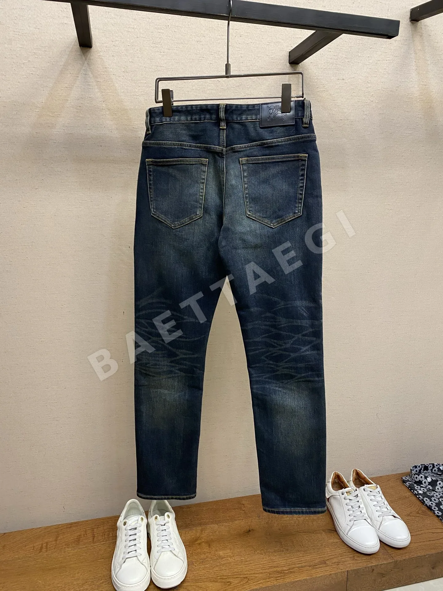 버버리 데님 바지 상세 이미지 2