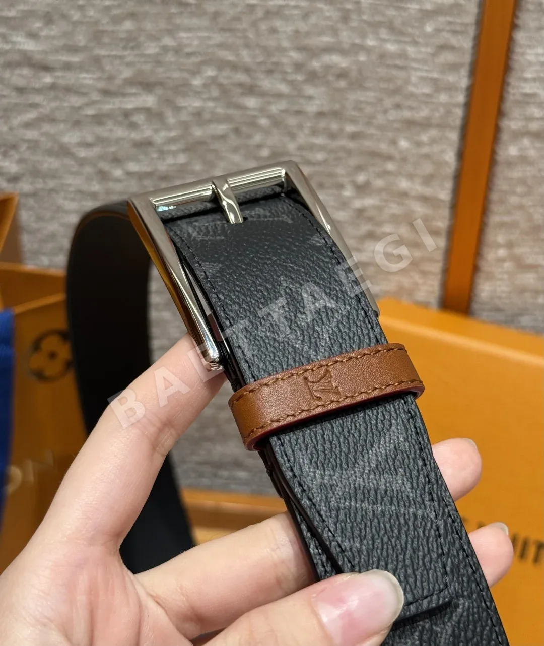루이비통 모노그램 캔버스 남성 벨트 상세 이미지 5