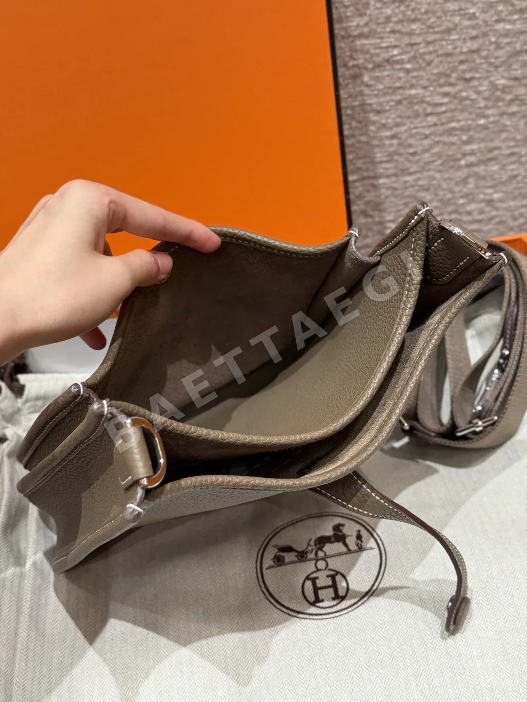 에르메스 이블린 23 가방 상세 이미지 6