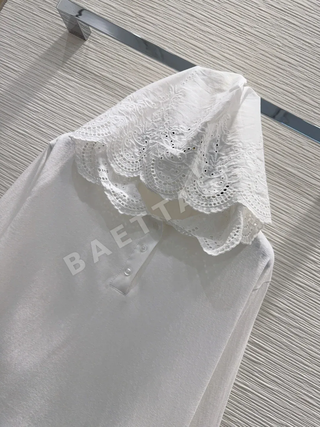 샤넬 클래식핏 여성 긴팔 탑 상세 이미지 2