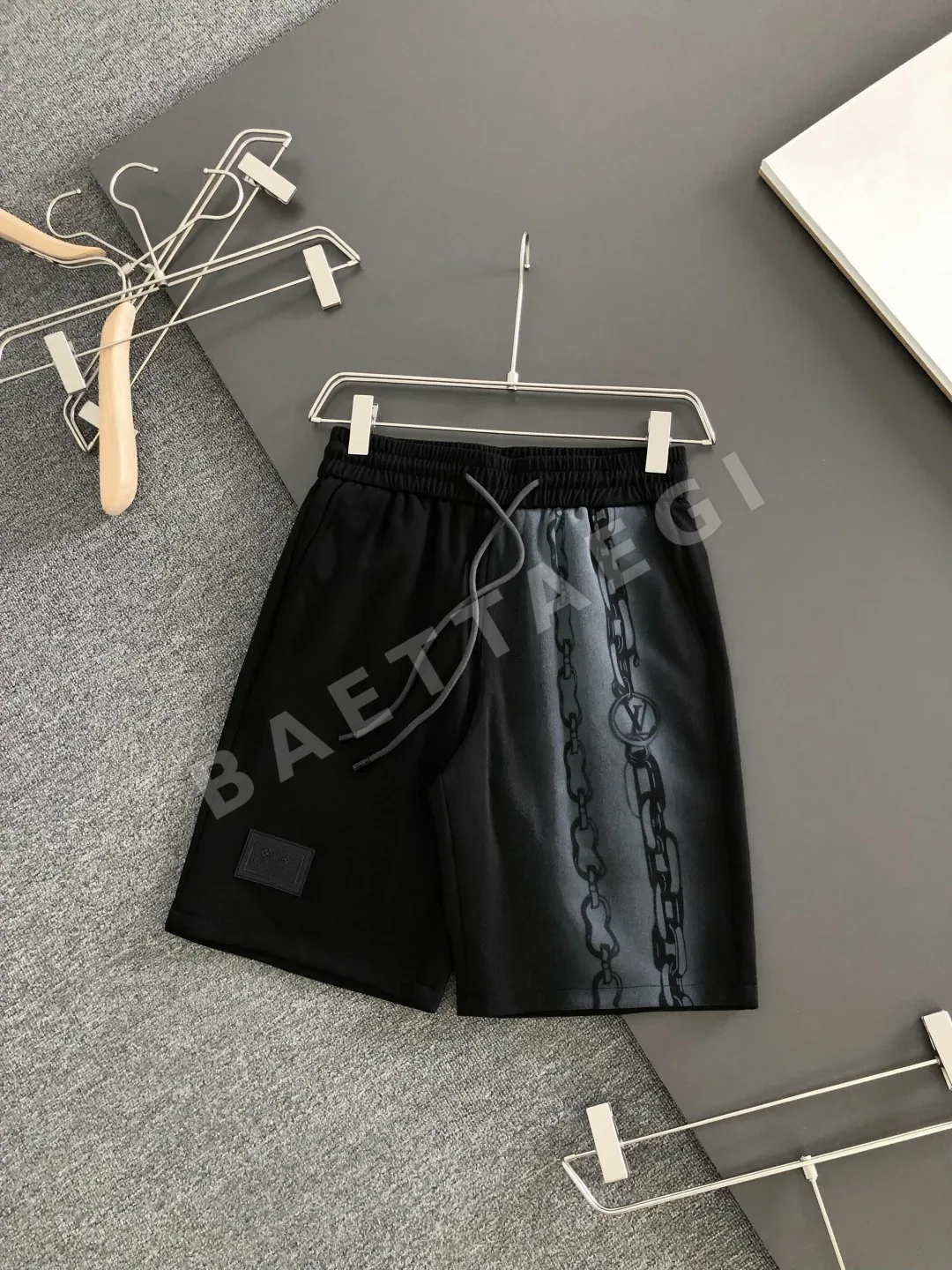 루이비통 자수 스트레이트핏 남성 반바지