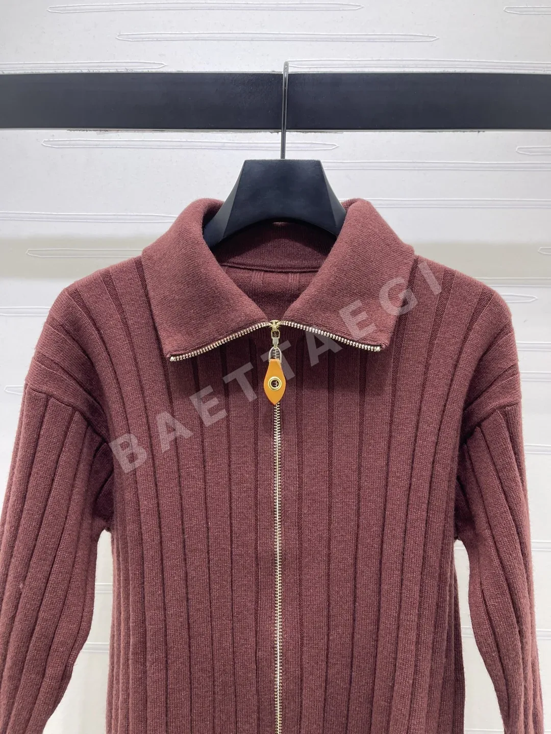 루이비통 세로 골지 울 니트 가디건 상세 이미지 4