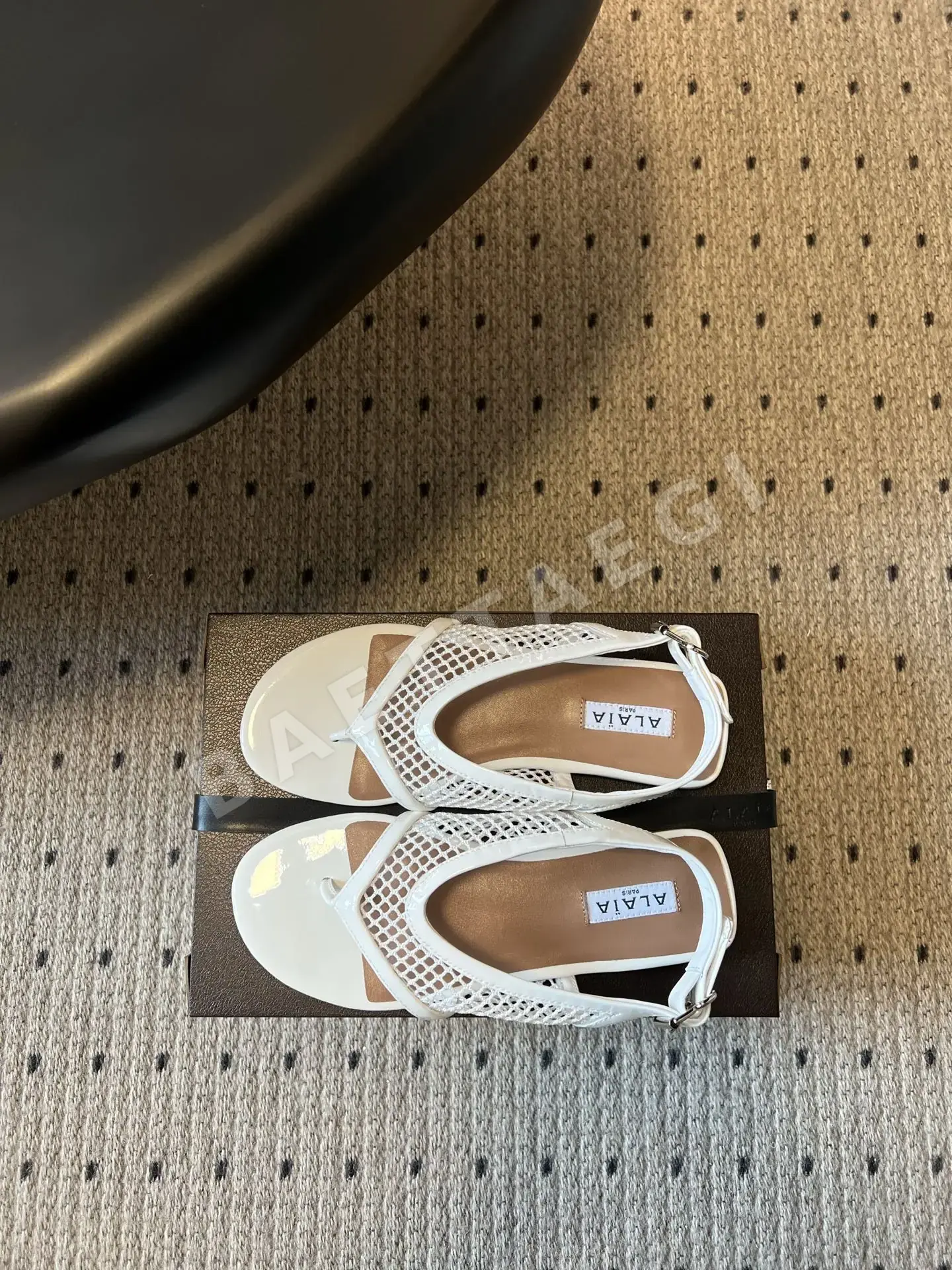 알라이아 메시 비치 샌들 상세 이미지 6