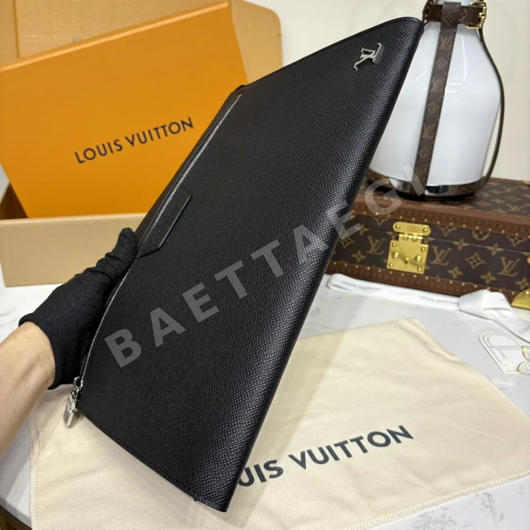 루이비통 포쉐트 24 H 클러치 가방 M30965 상세 이미지 4