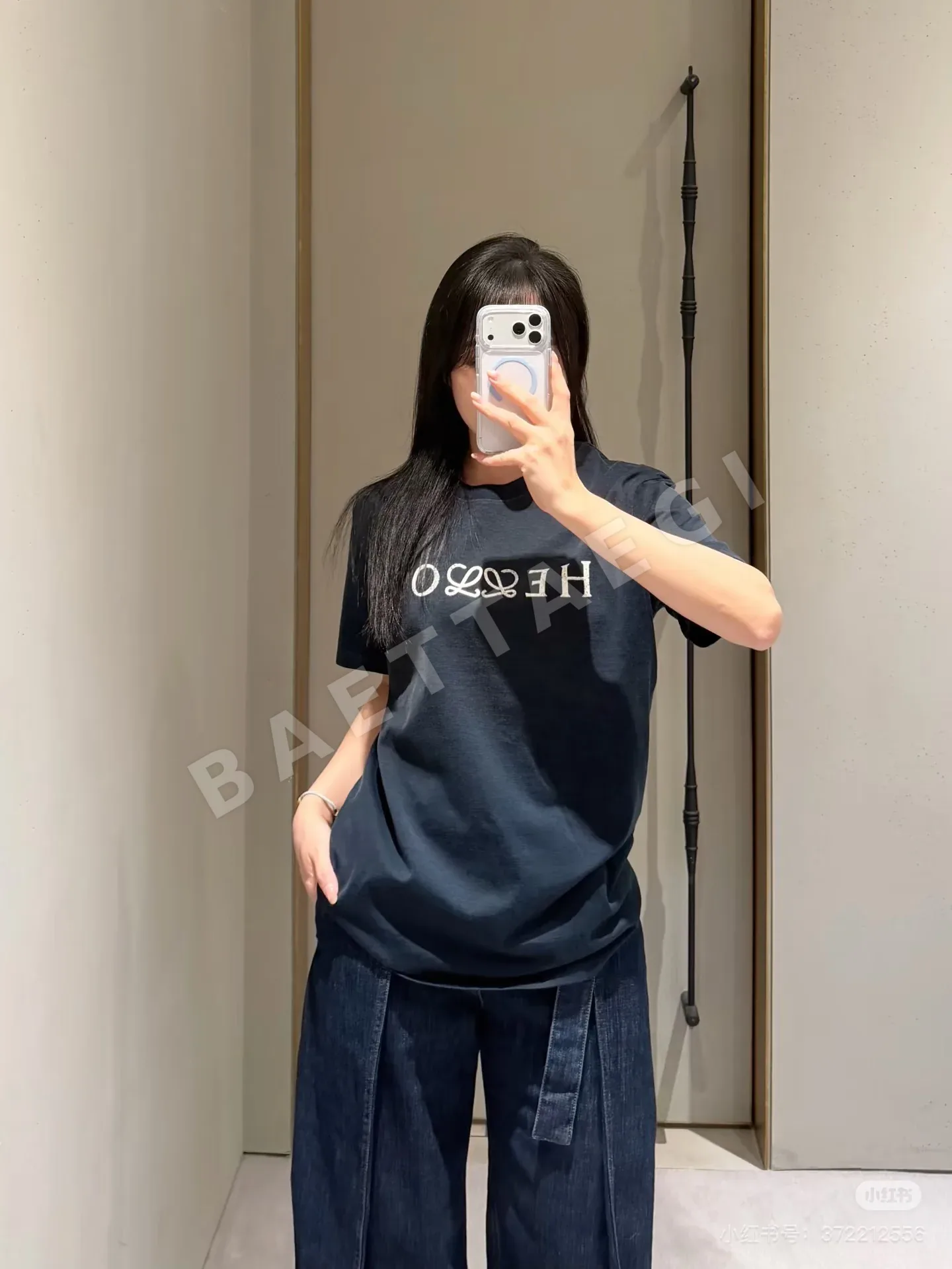 로에베 가슴 레터 프린트 여성 반팔 티셔츠