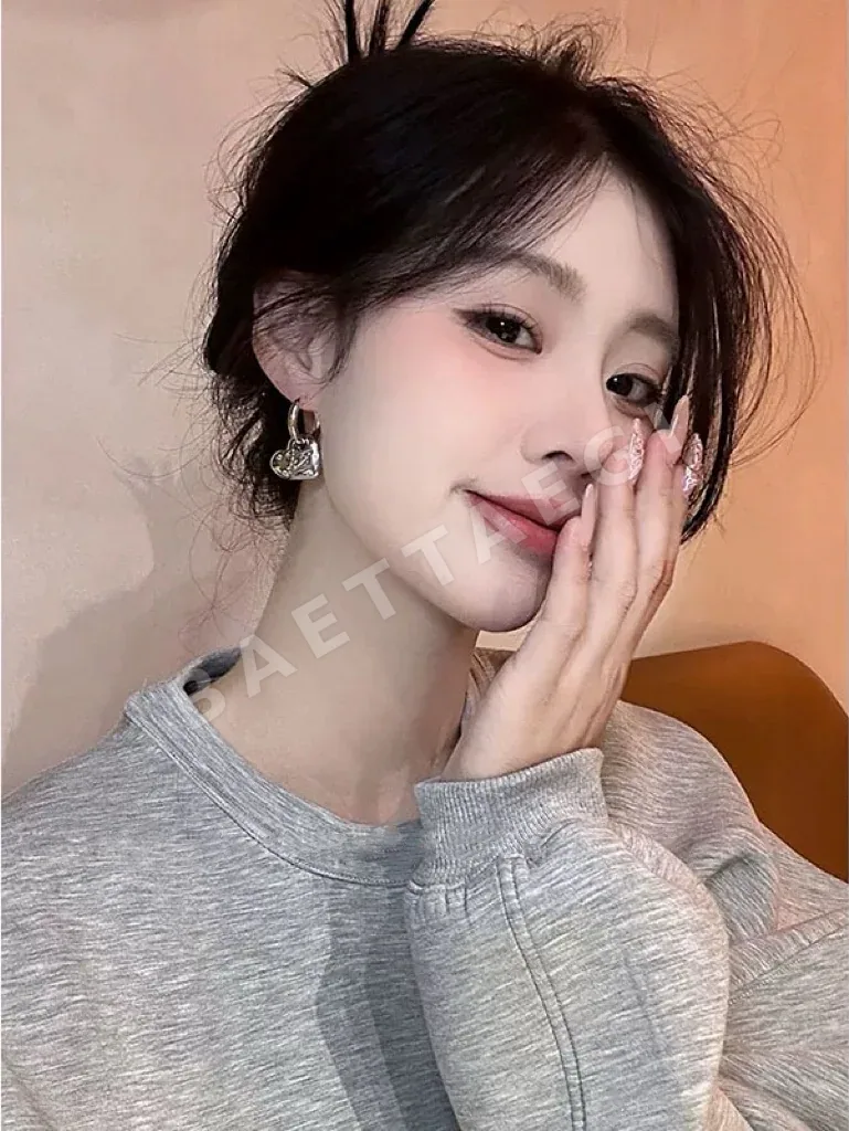 비비안웨스트우드 투톤 컬러 도금 귀걸이 상세 이미지 9