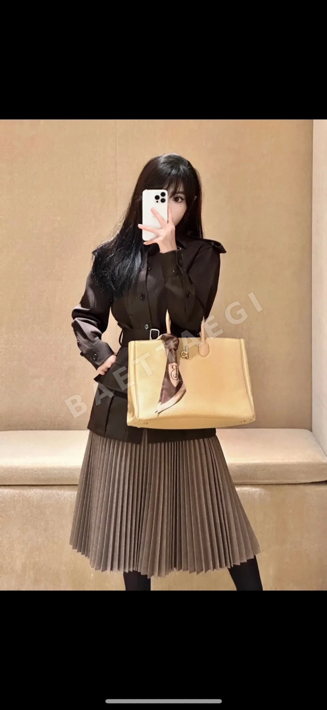 버버리 로킹 호스 핸드백 상세 이미지 6
