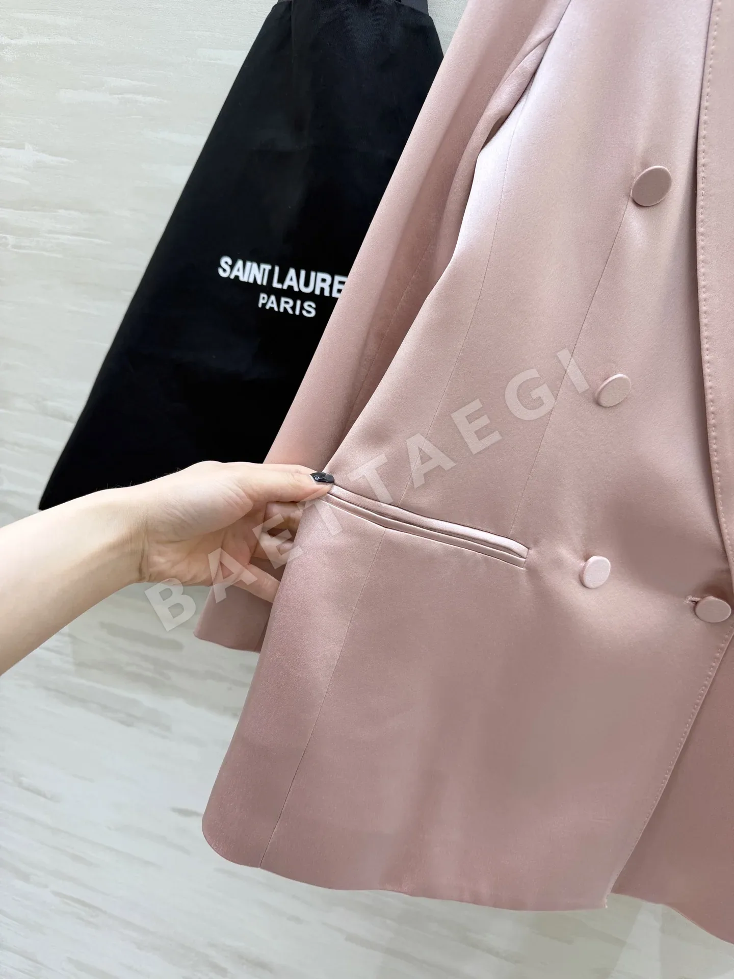 생로랑 아세테이트 새틴 더블브레스트 자켓 상세 이미지 5