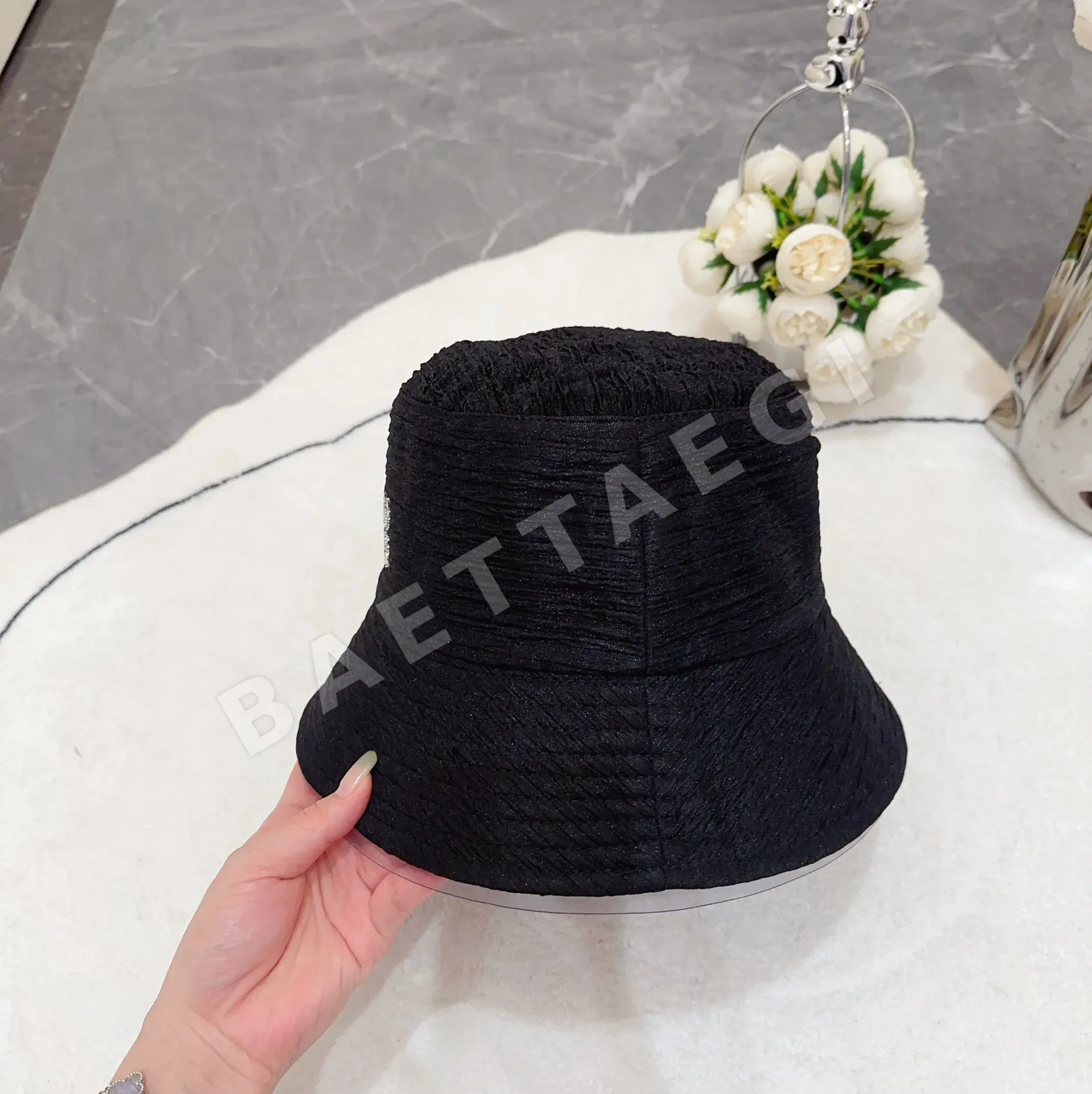 미우미우 모자 81093 Miu Miu Cap 상세 이미지 3