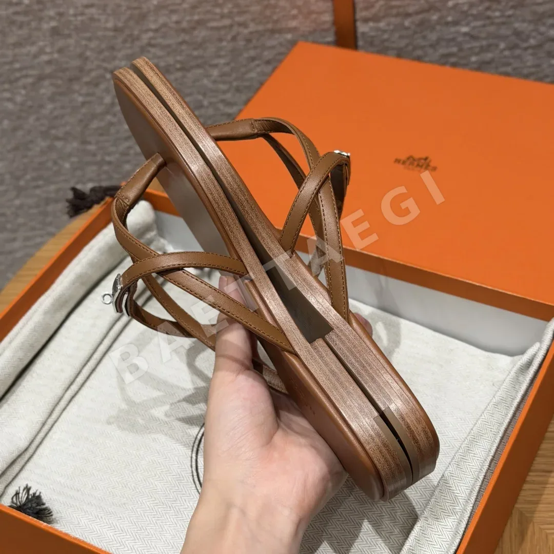 에르메스 미스 켈리 샌들 골든브라운 가죽 상세 이미지 8