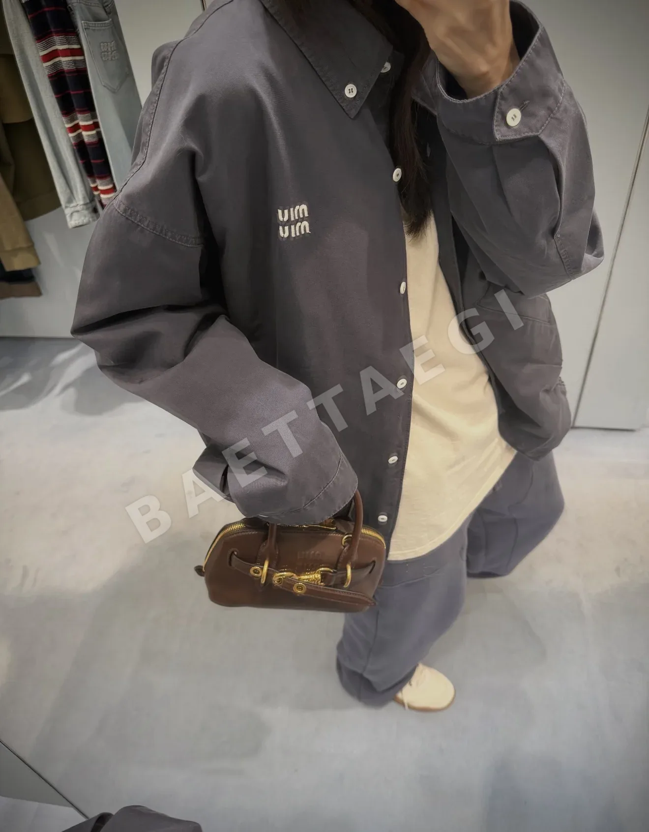 미우미우 다크 그레이 셔츠 재킷 상세 이미지 8