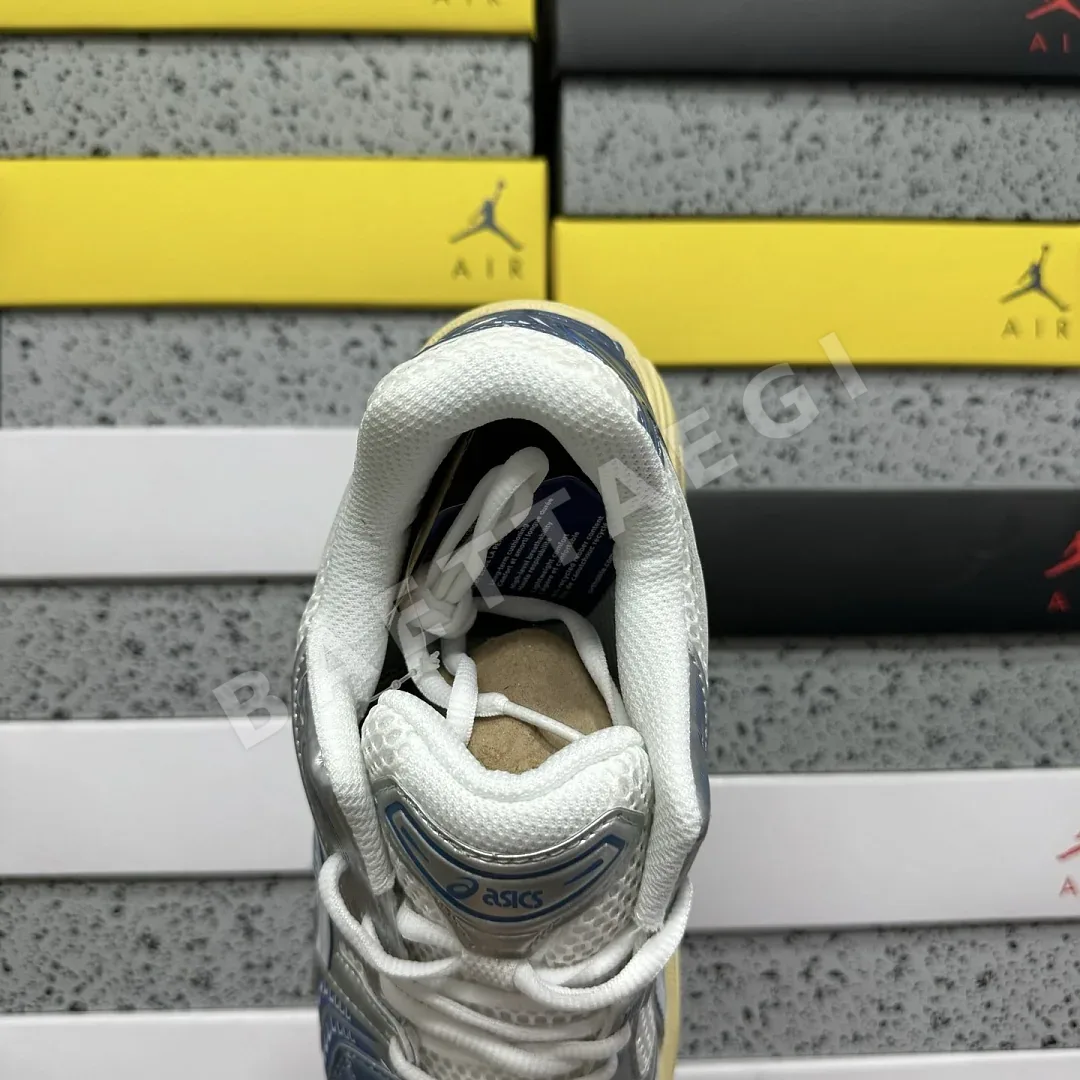 아식스 [LZ] 젤 카야노 14 1203A537-102 200570 Asics Gel-Kayano 14 Cream Metallic Blue 상세 이미지 3