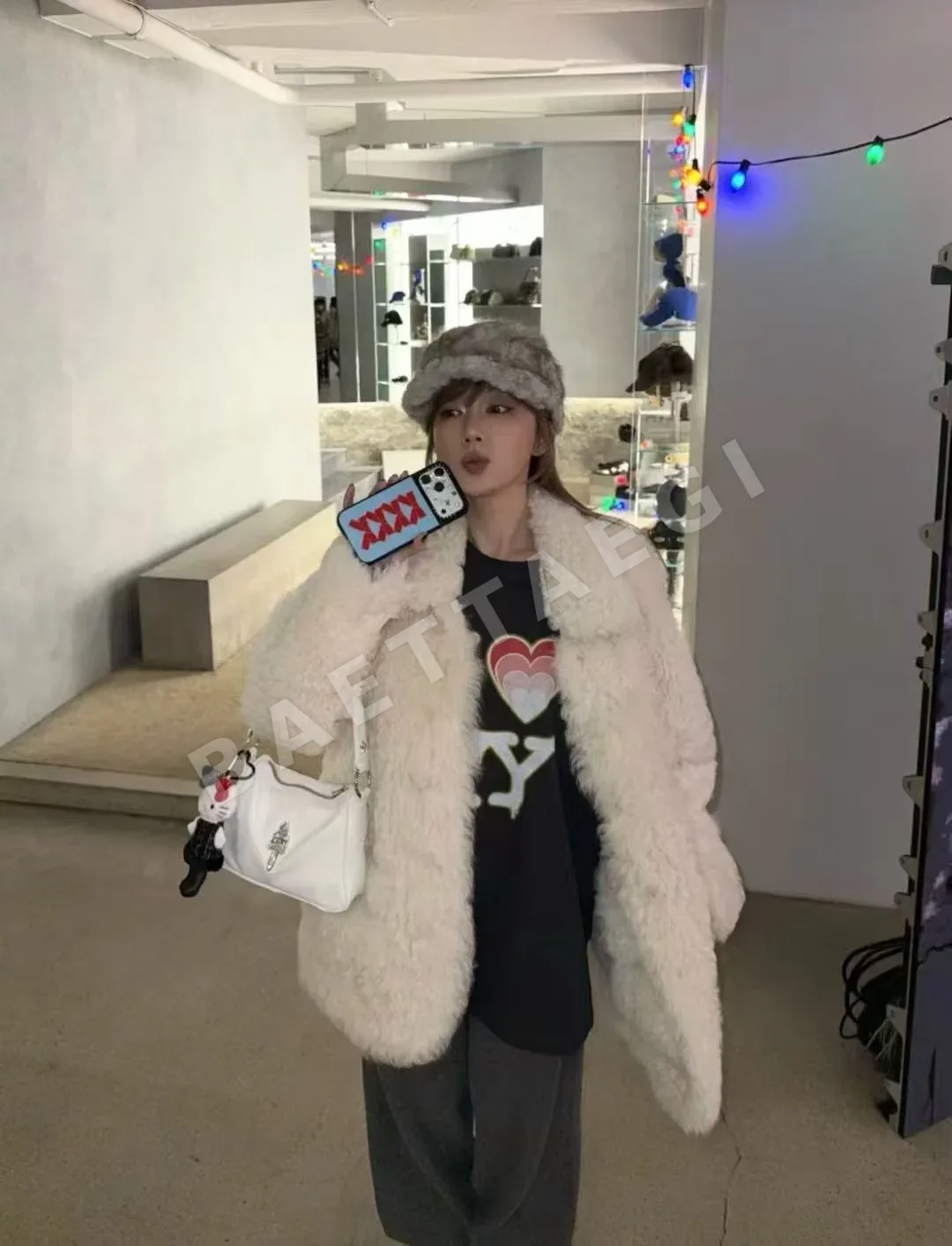 크롬하츠 라지 대거 화이트 치킨 너겟 가방 상세 이미지 8