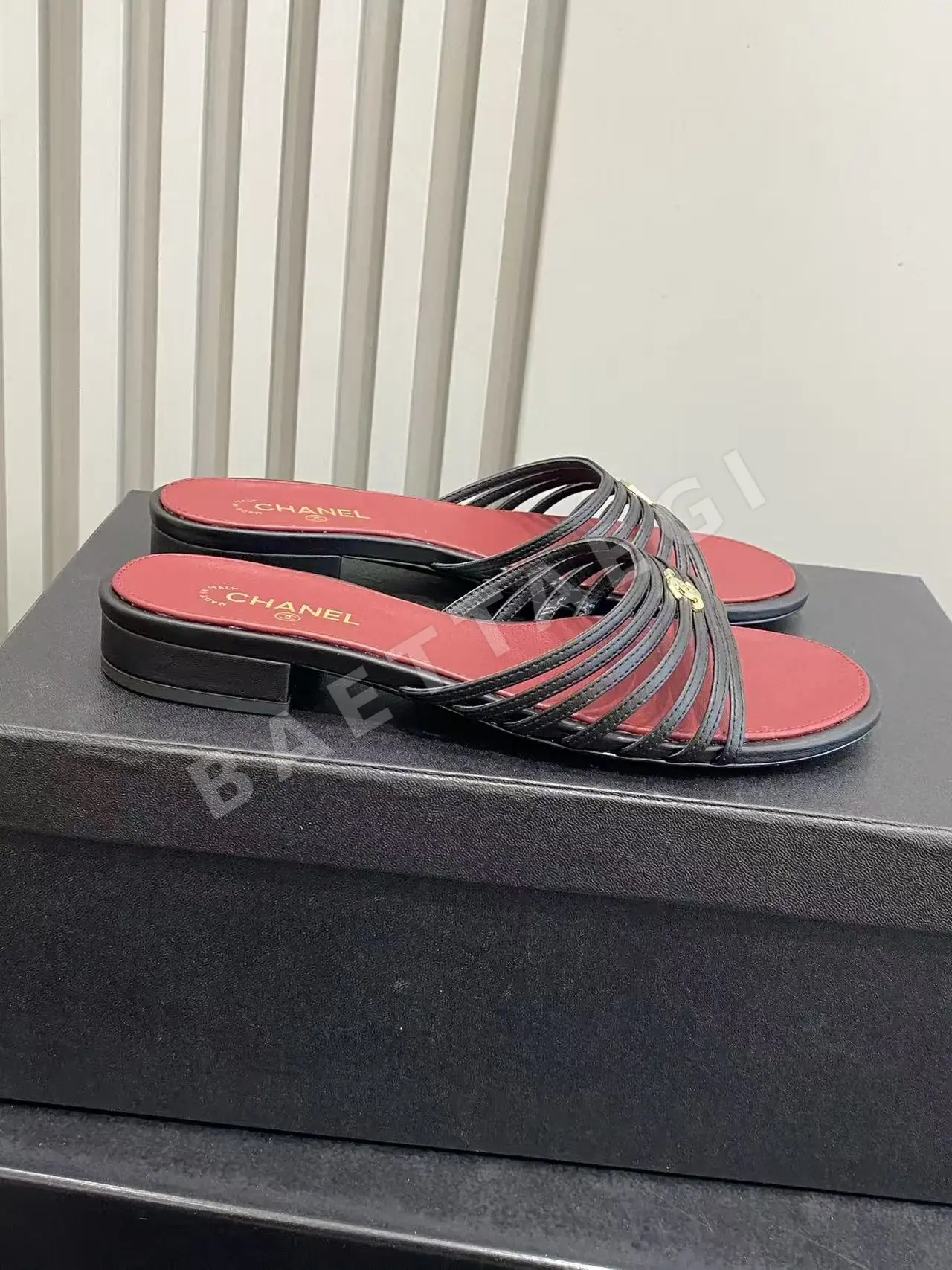 샤넬 C스트랩 로만 샌들 157174