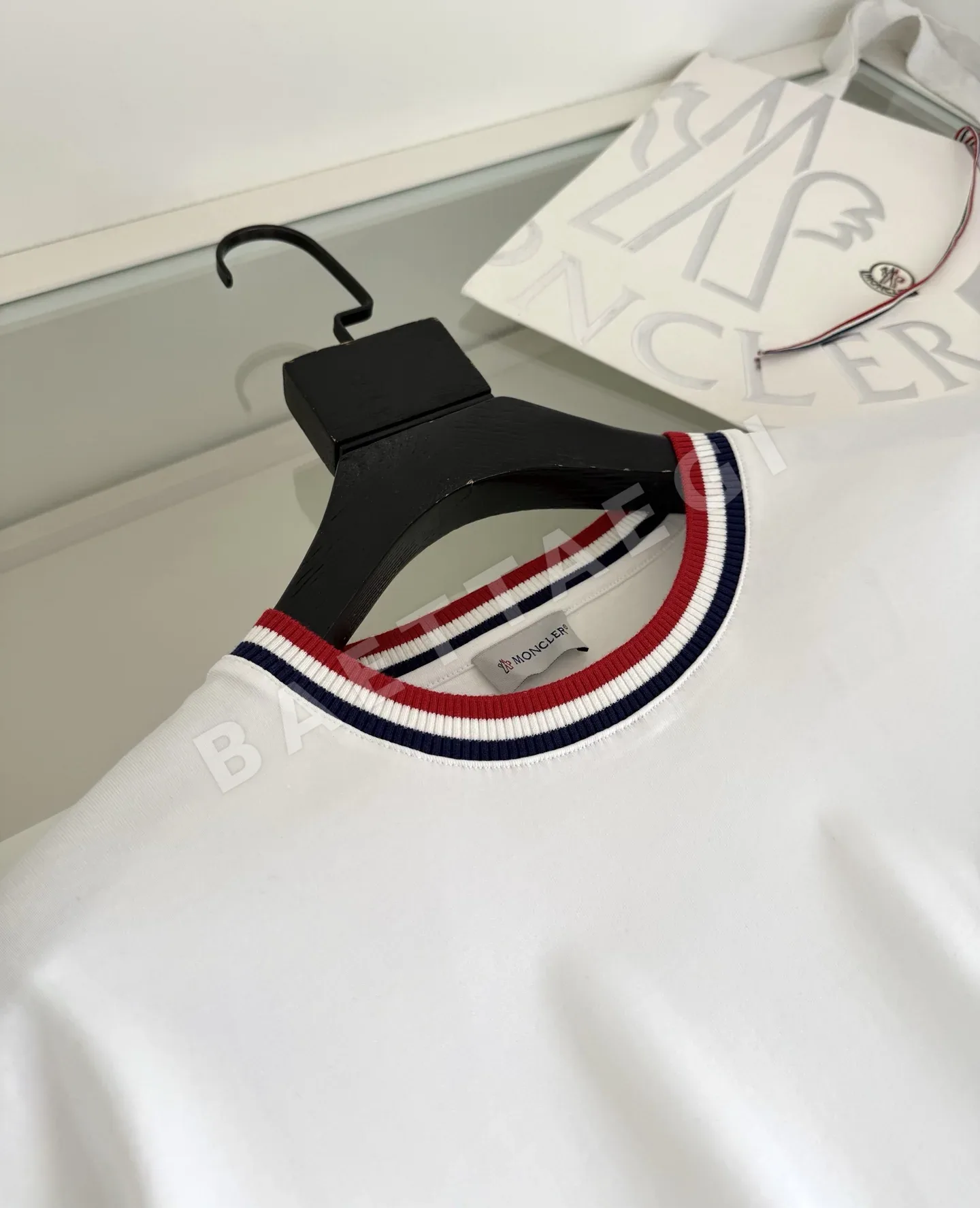 몽클레르 크루넥 남성 반팔 티셔츠 상세 이미지 4