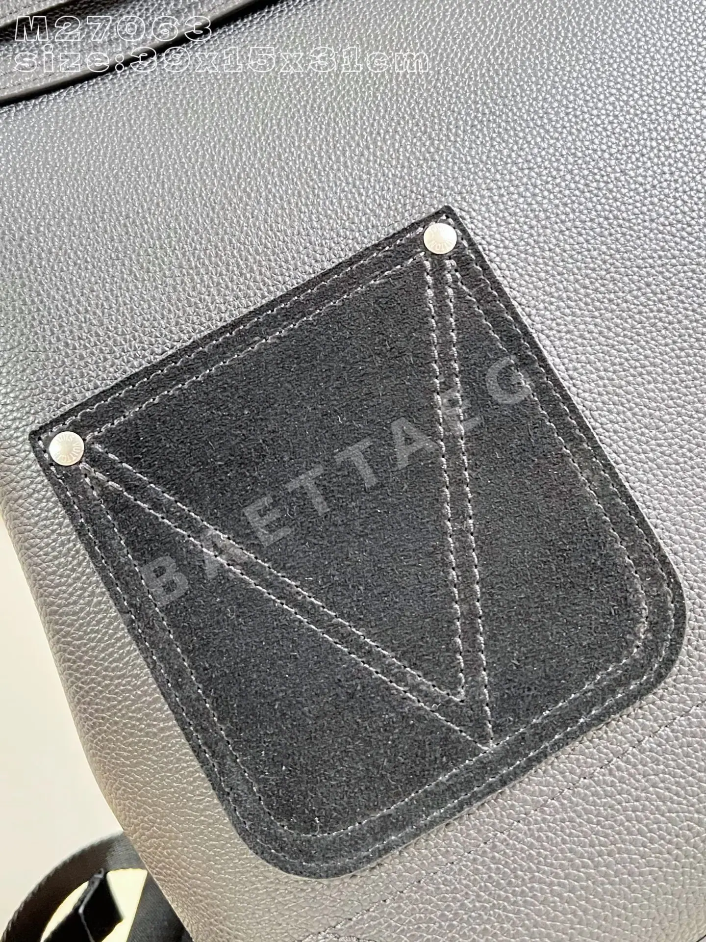 루이비통 M27063 블랙 백팩 상세 이미지 2