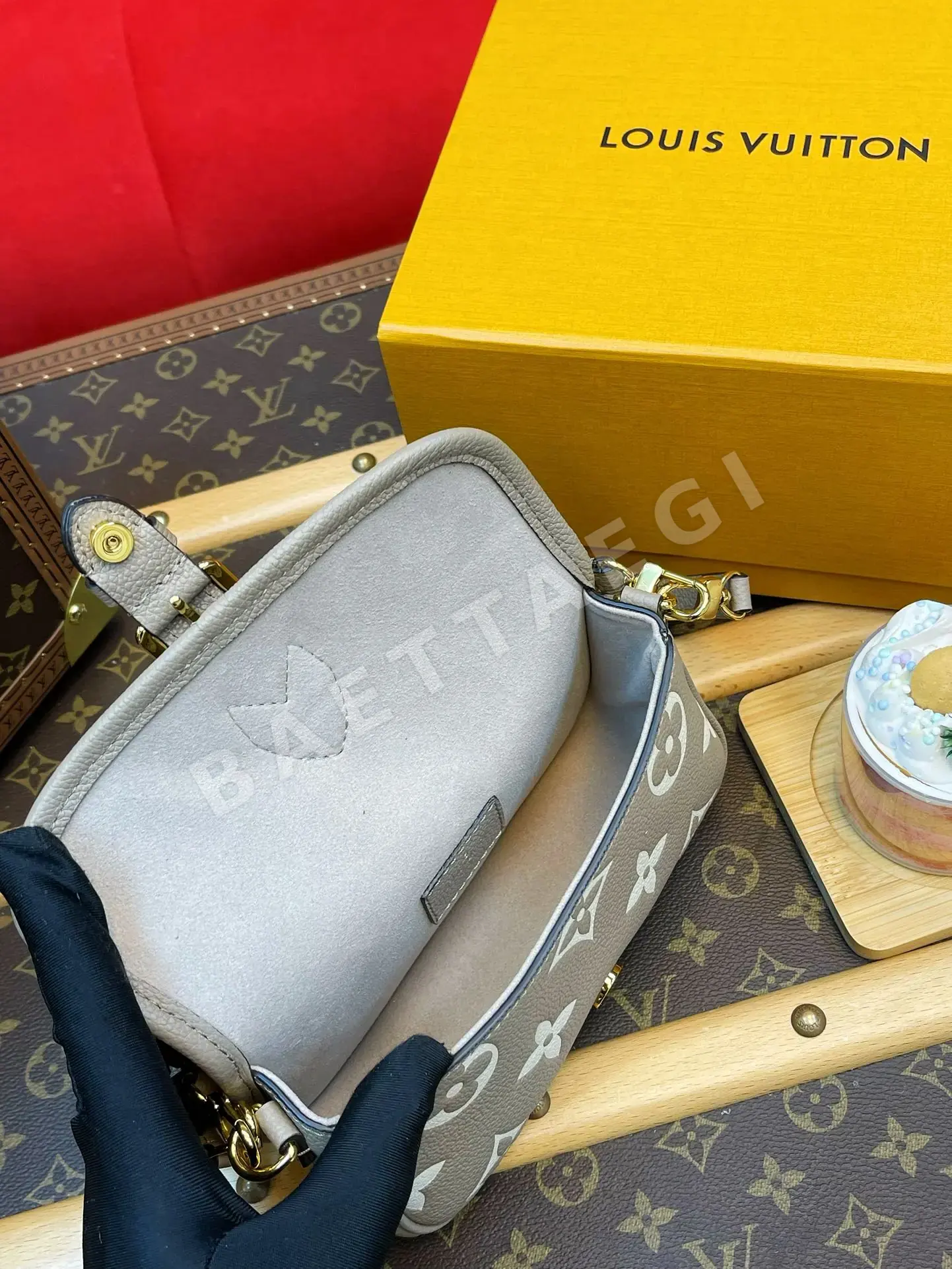 루이비통 모노그램 앙프랑트 다이앤 토트백 M83300 상세 이미지 8
