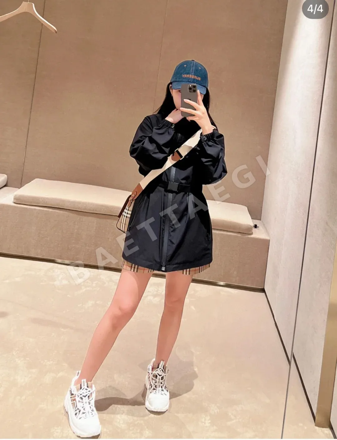 버버리 가방 상세 이미지 8