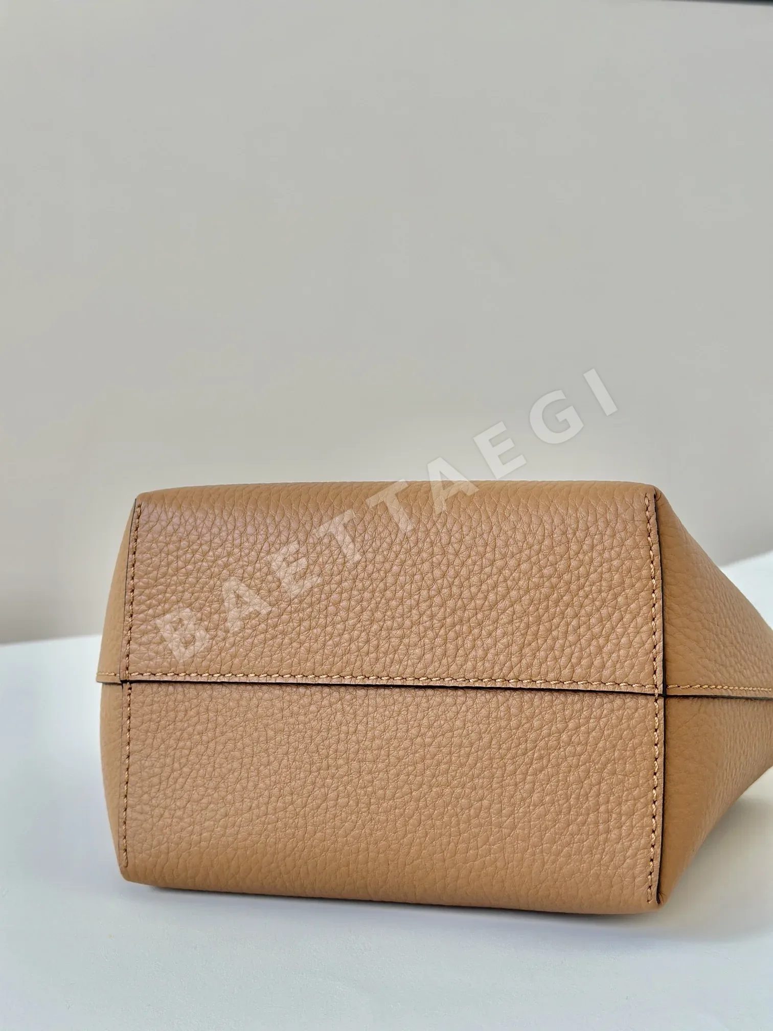펜디 미니 롤 카프스킨 가죽 가방 8655 C 8655C 상세 이미지 4