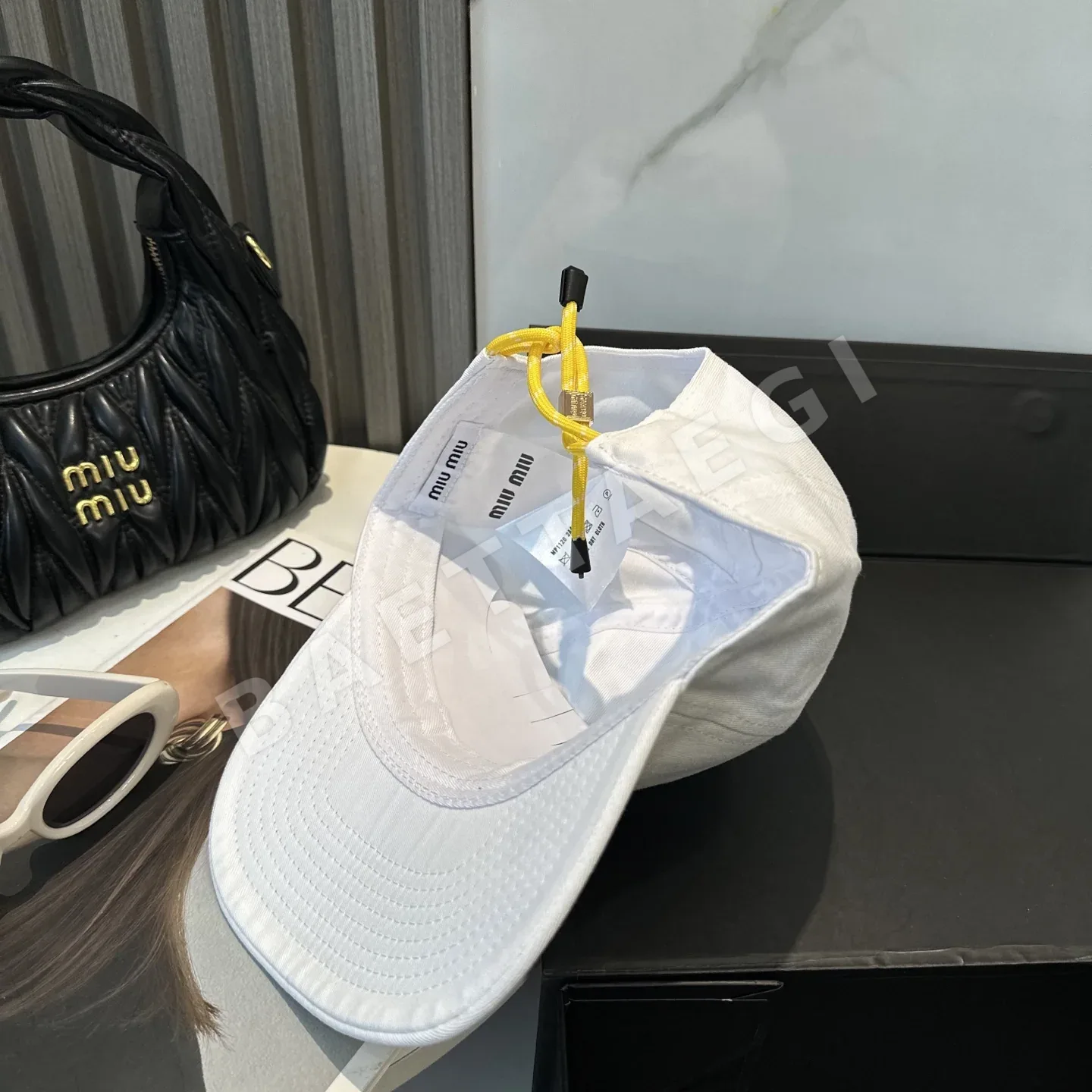 미우미우 모자 81113 Miu Miu Cap 상세 이미지 4