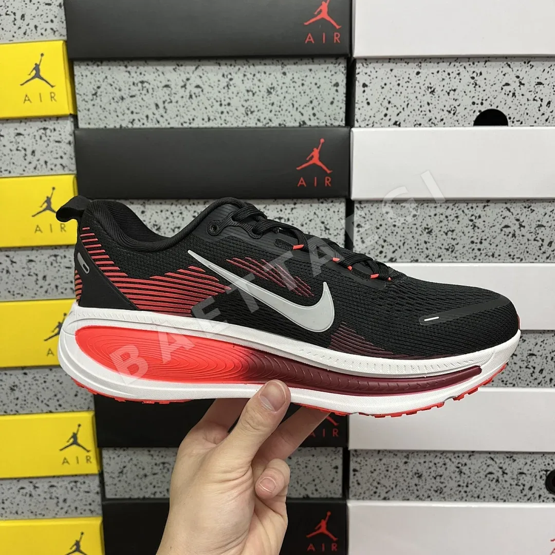 나이키 줌 보메로 18 HM6803-008 201111 Nike Zoom Vomero 18 상세 이미지 8