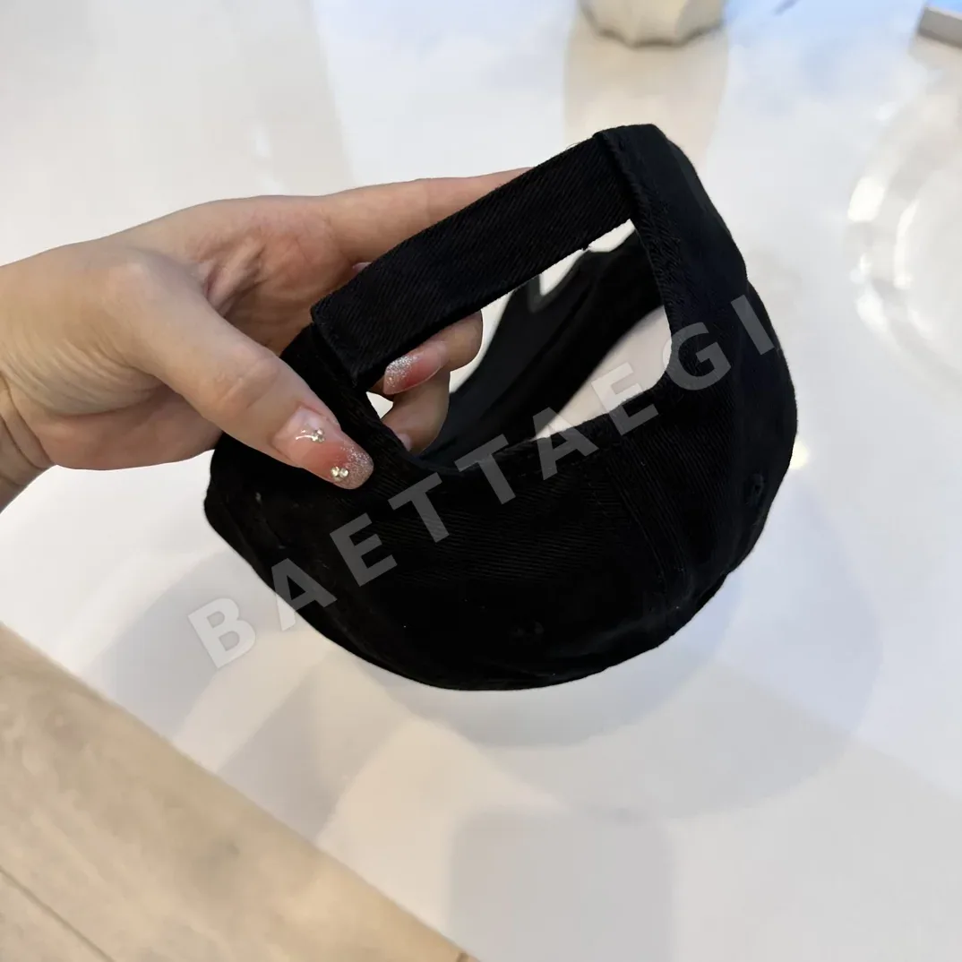 발렌시아가 절개 배색 베이스볼캡 상세 이미지 8