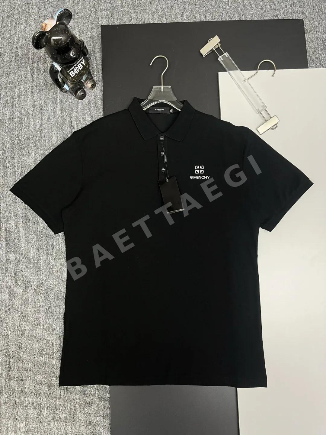 지방시 자수 프린트 폴로 반팔 티셔츠 87990