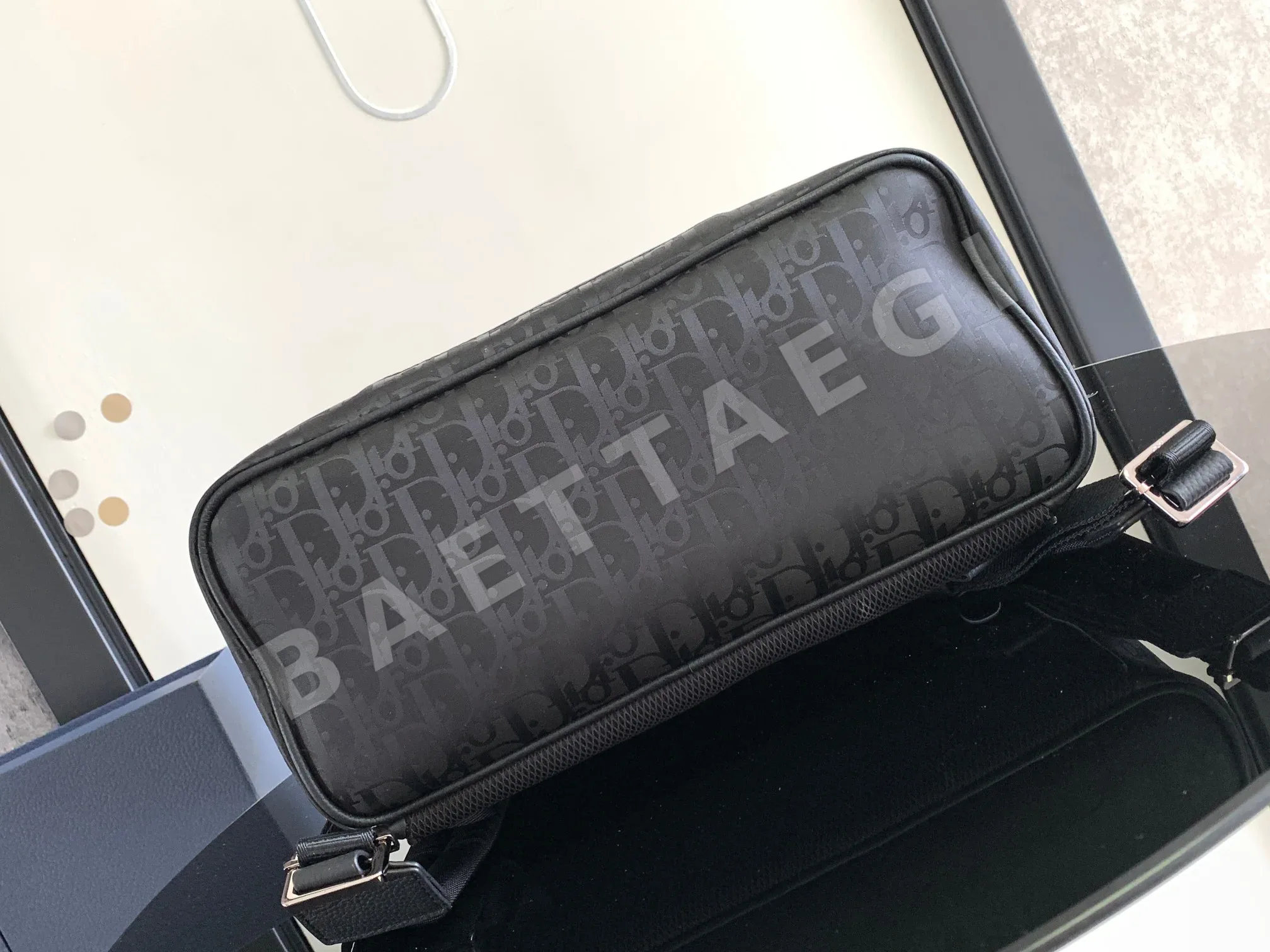 디올 블랙 오블리크 미라주 백팩 상세 이미지 4