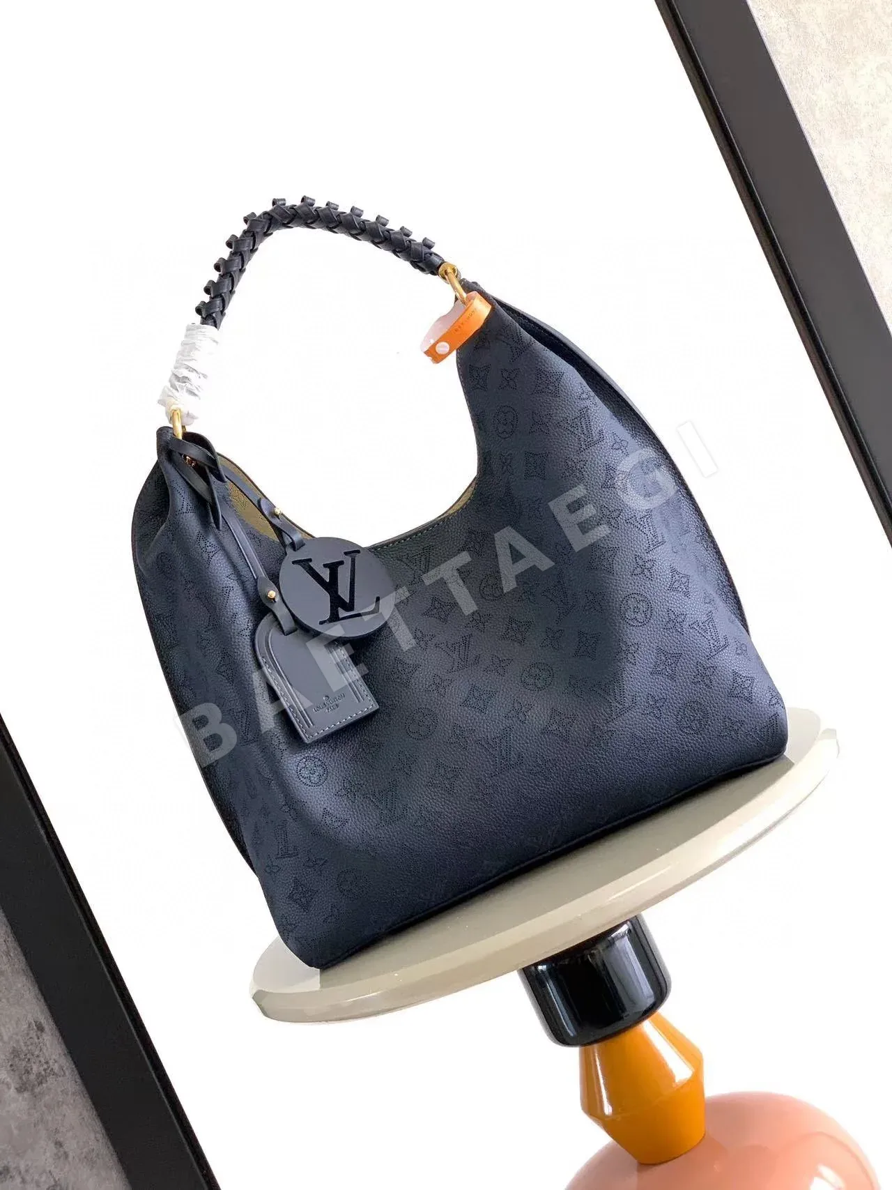 루이비통 그레인드 타우릴론 송아지가죽 가방 M53188 32159