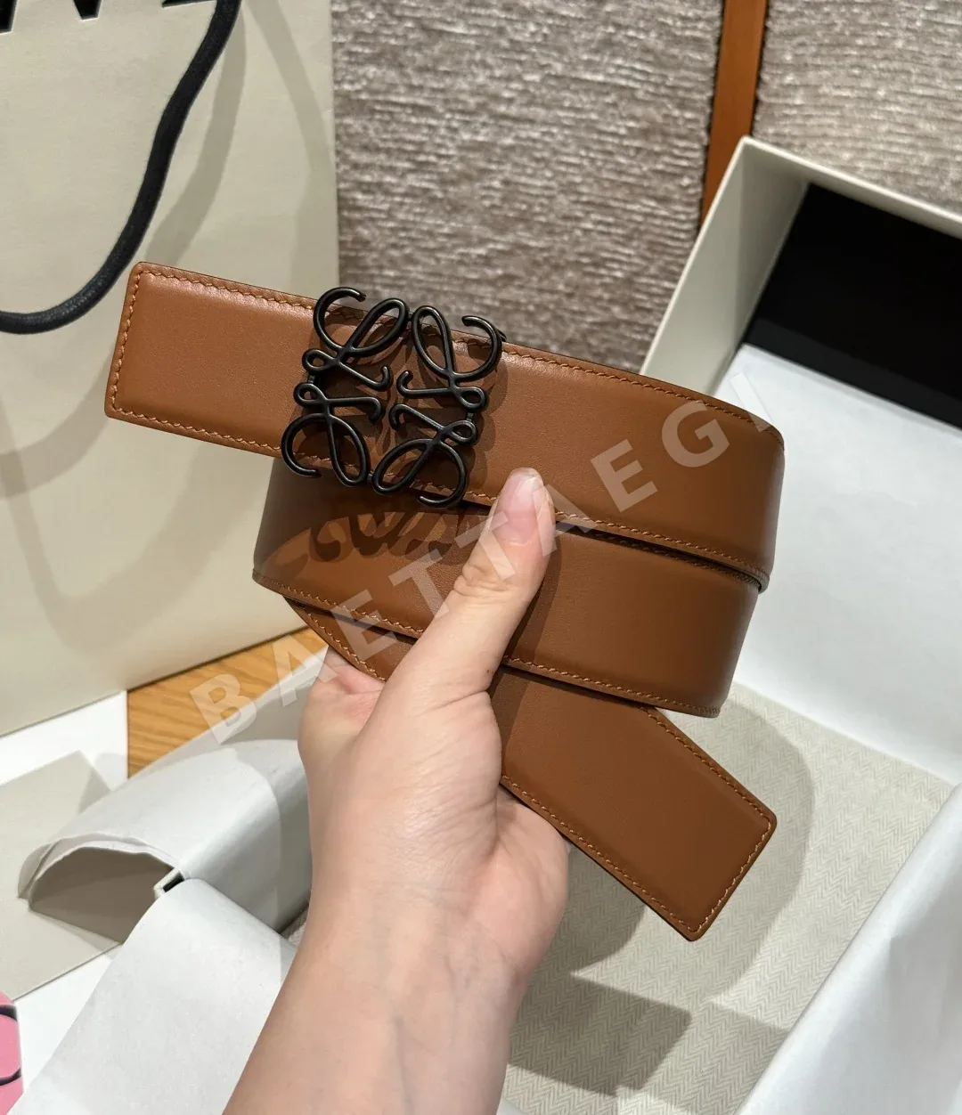 로에베 아나그램 양면 가죽 벨트 상세 이미지 3