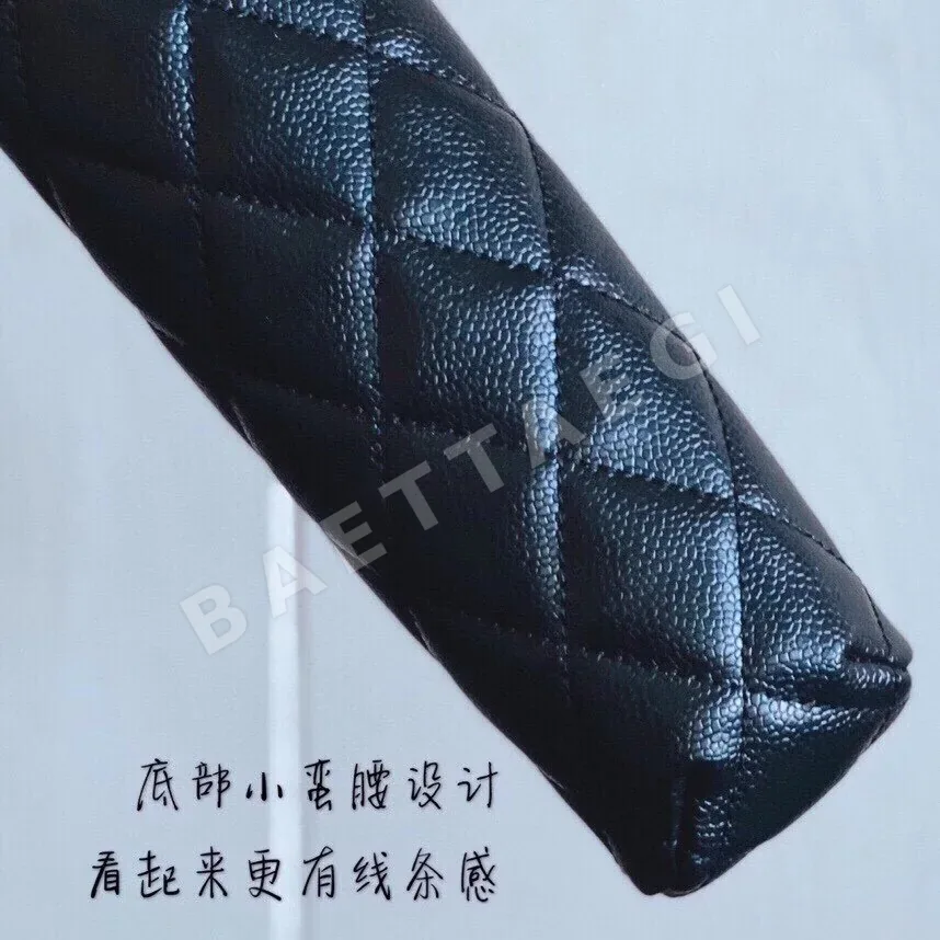 샤넬 퀼팅 캐비어 스킨 금장 장식 우산 상세 이미지 2