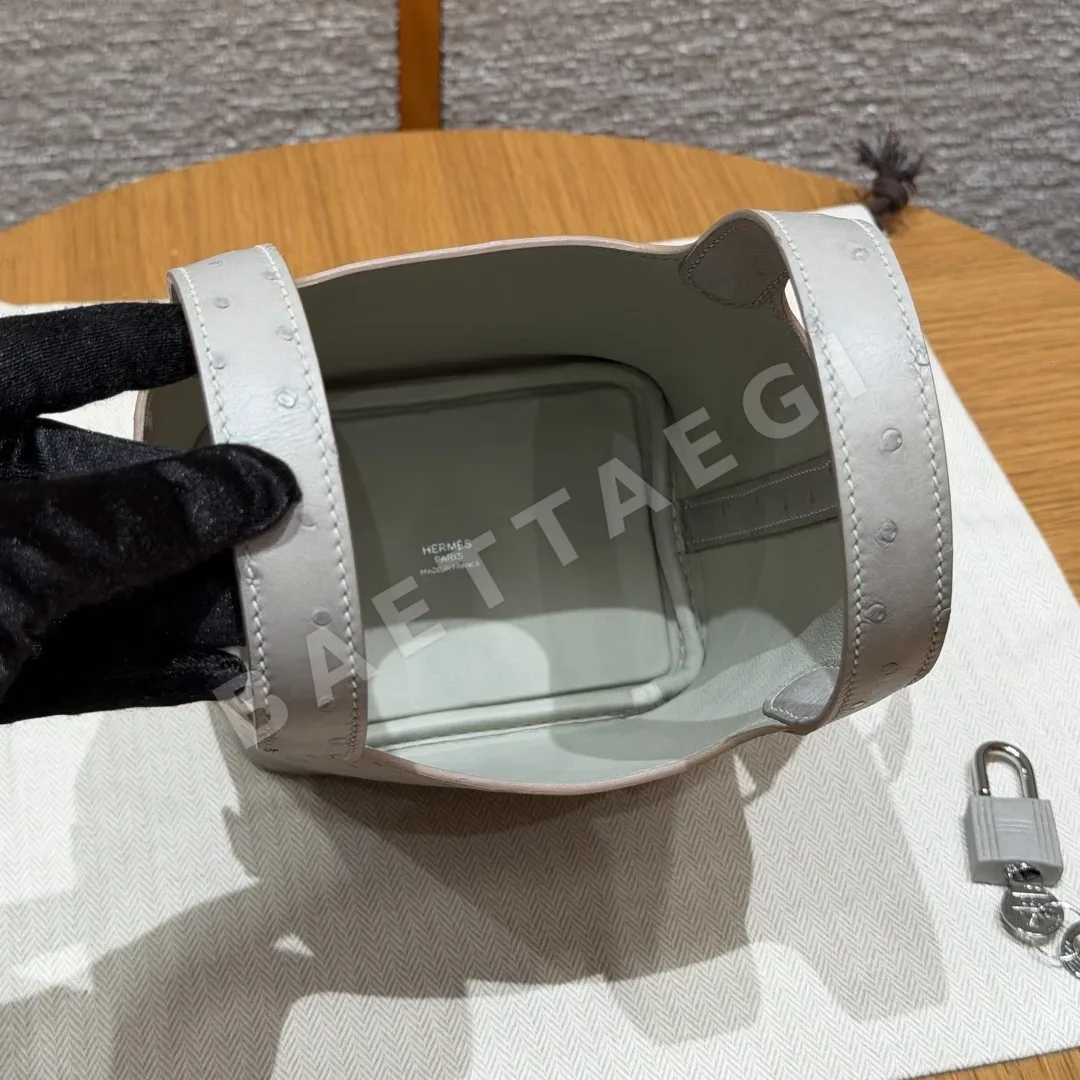 에르메스 피코탄 KK 타조 가죽 가방 상세 이미지 6