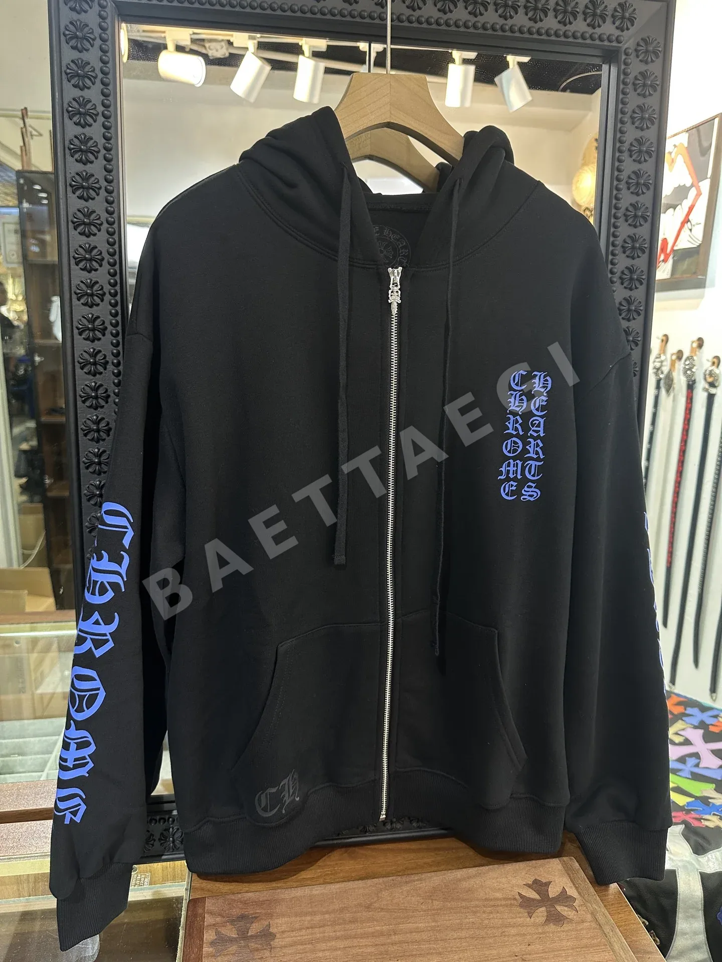 크롬하츠 블루 선스크리트 블랙 지퍼업 후드 163139