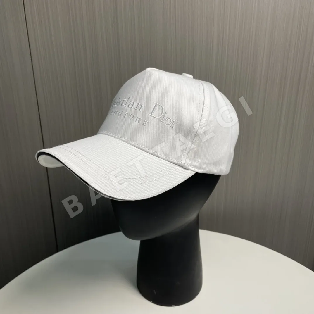 디올 자수 베이스볼 캡 133703