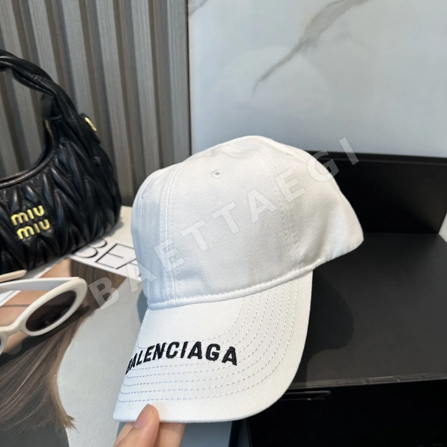발렌시아가 심플 야구모자 상세 이미지 2