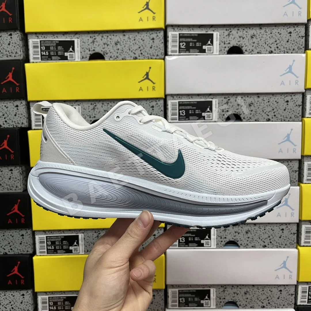 나이키 줌 보메로 18 HM6804-103 201102 Nike Zoom Vomero 18 상세 이미지 7