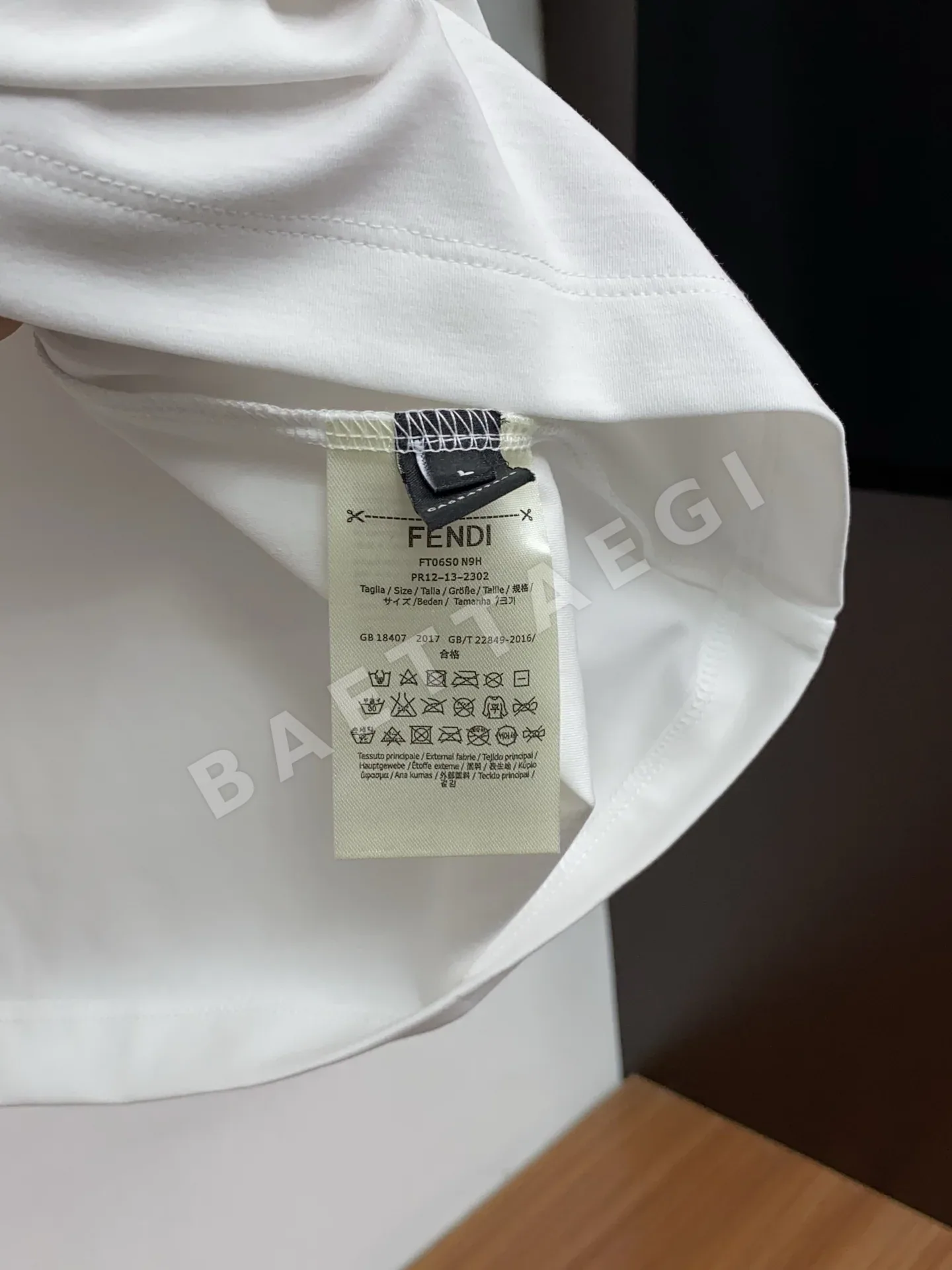 펜디 남성 반팔 티셔츠 상세 이미지 6