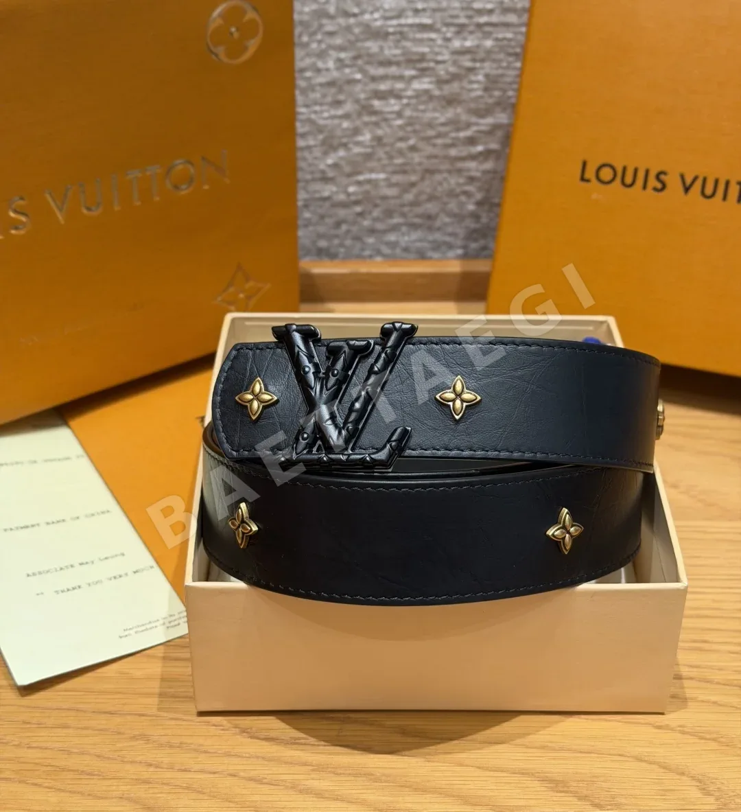 루이비통 LV 이니셜 모노그램 버클 트리옹 가죽 벨트 173525