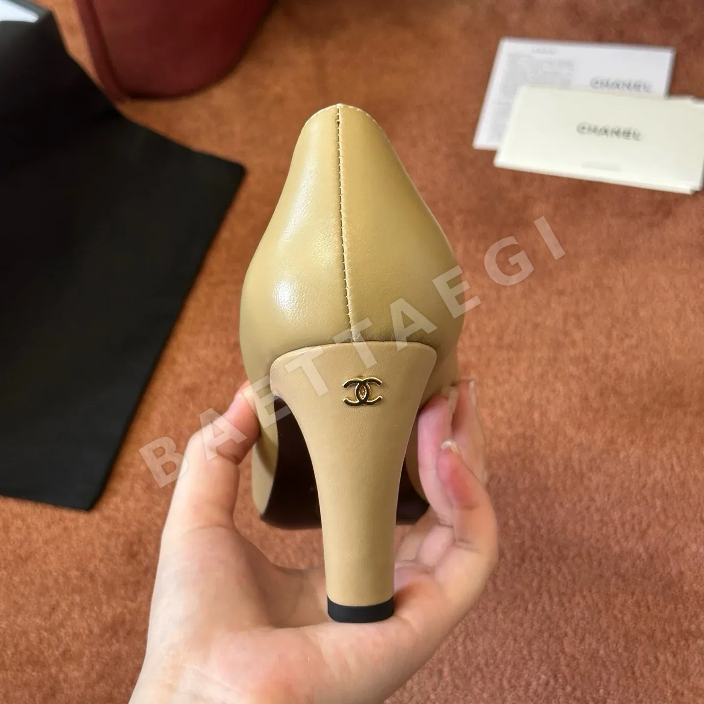 샤넬 플랫 여성 가죽 더블 C 로고 상세 이미지 8