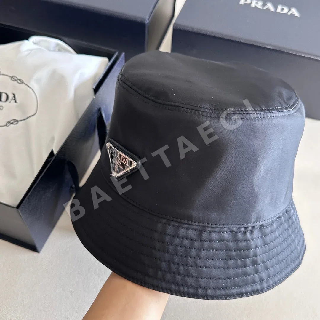 프라다 나일론 삼각형 어부 모자 상세 이미지 6