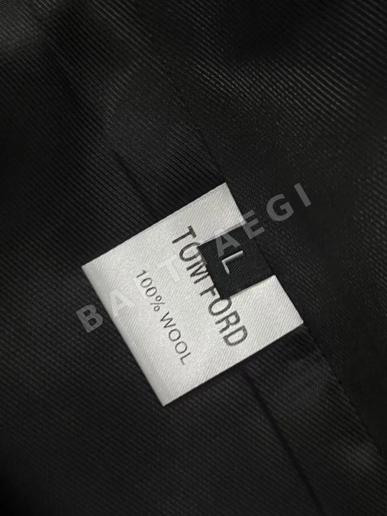 톰포드 TOM FORD 더블 브레스티드 울 코트 상세 이미지 8