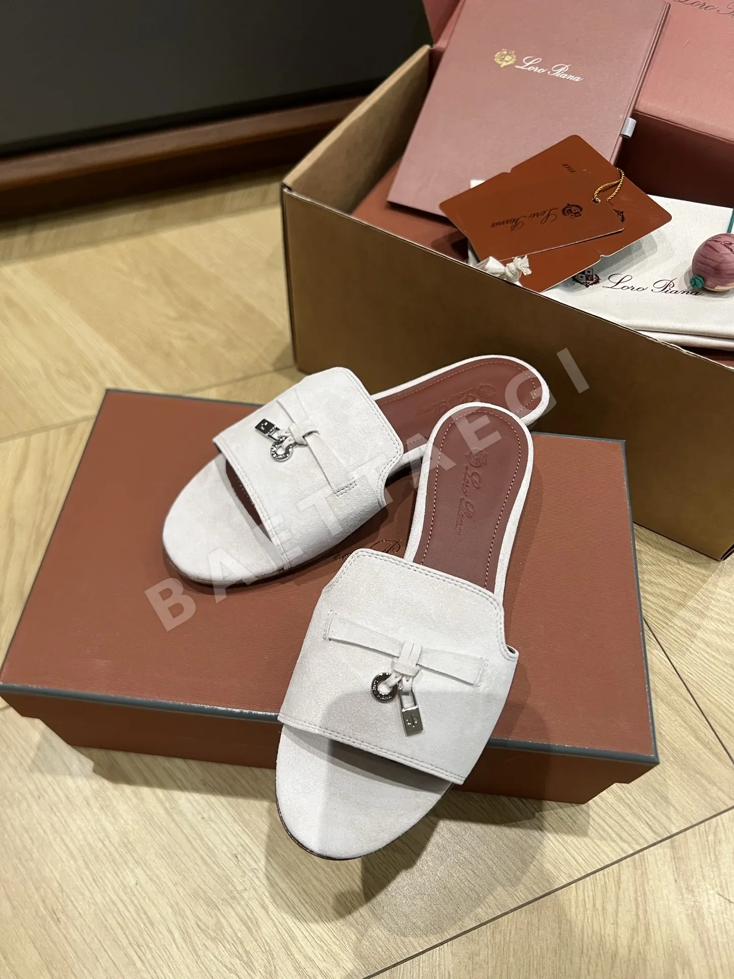 로로피아나 신발 상세 이미지 6