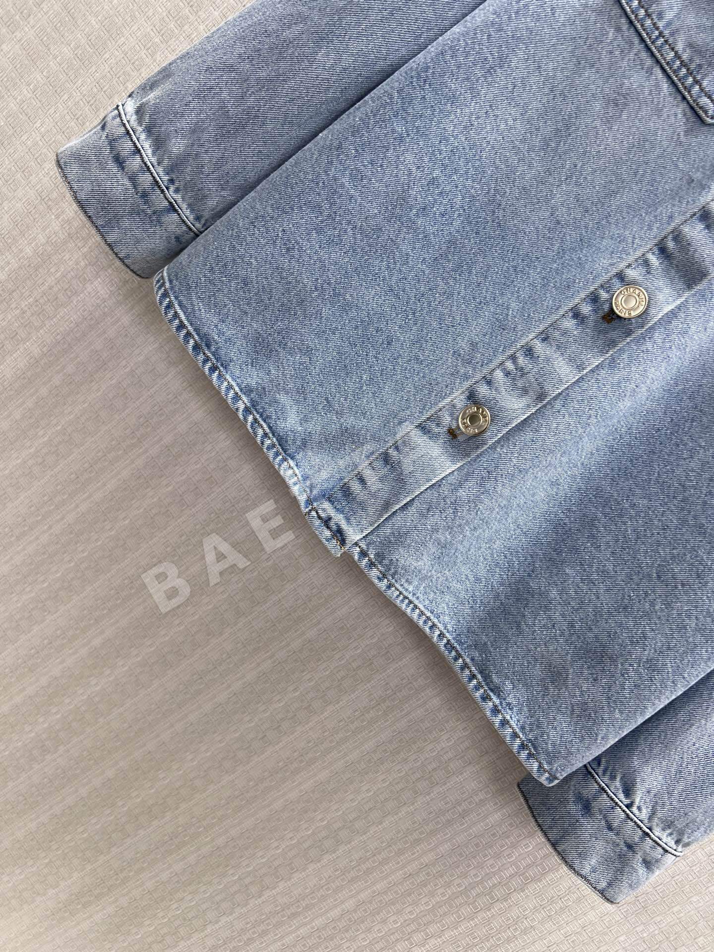 샤넬 라운드넥 크롭 데님 베스트 여성 셔츠 상세 이미지 6