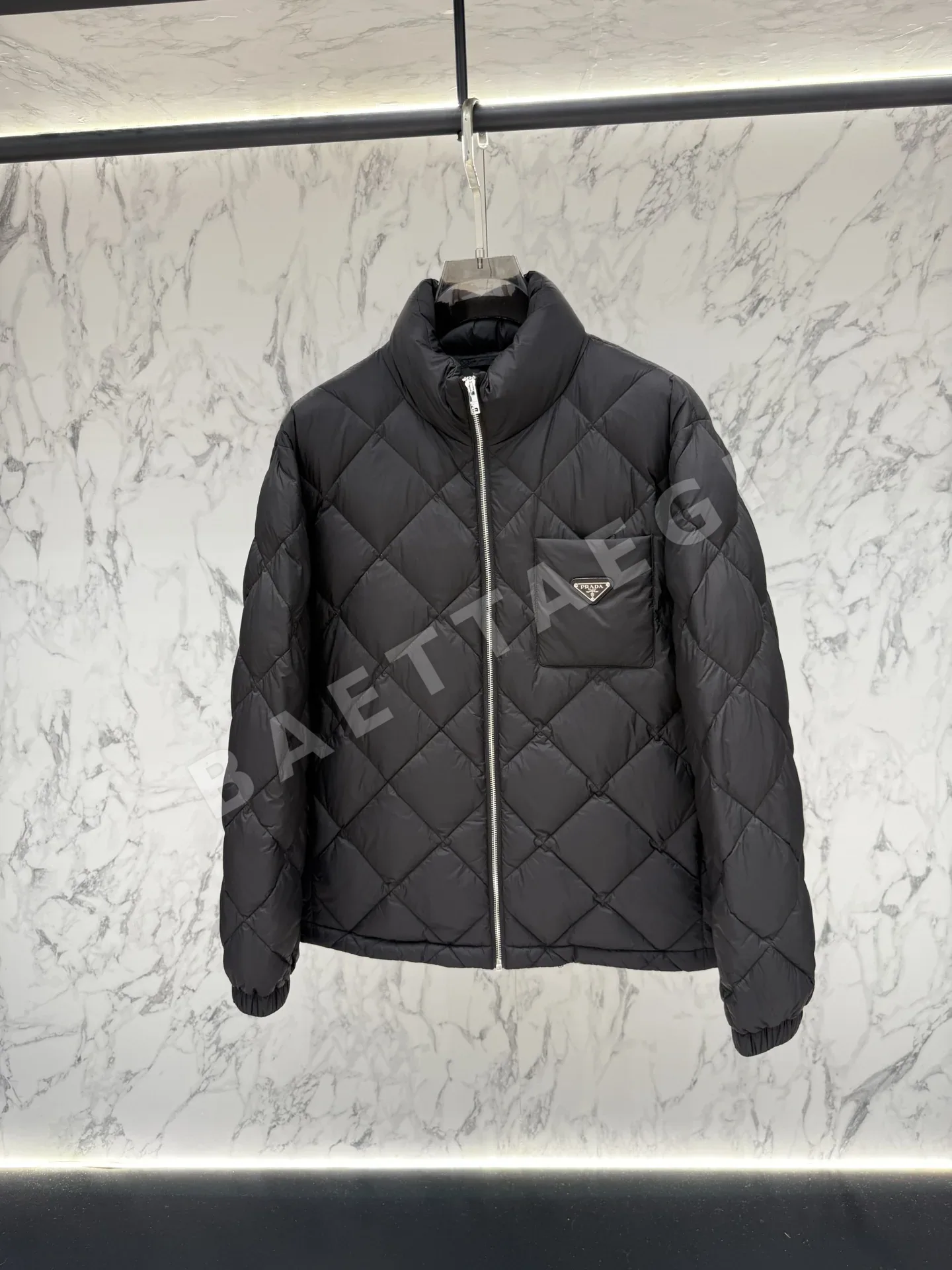 프라다 자카드 나일론 남성 패딩 상세 이미지 6